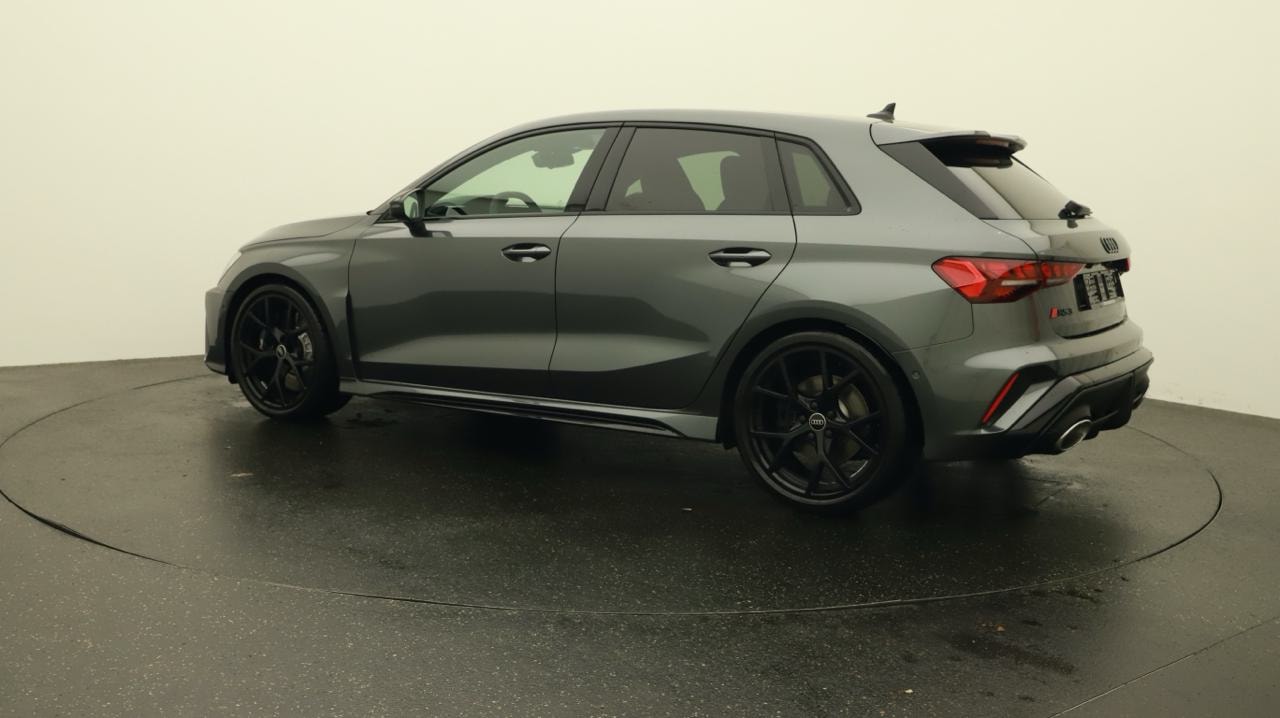 AUDI RS3 Sportback 2.5 TSI quattro S-tronic-image-2