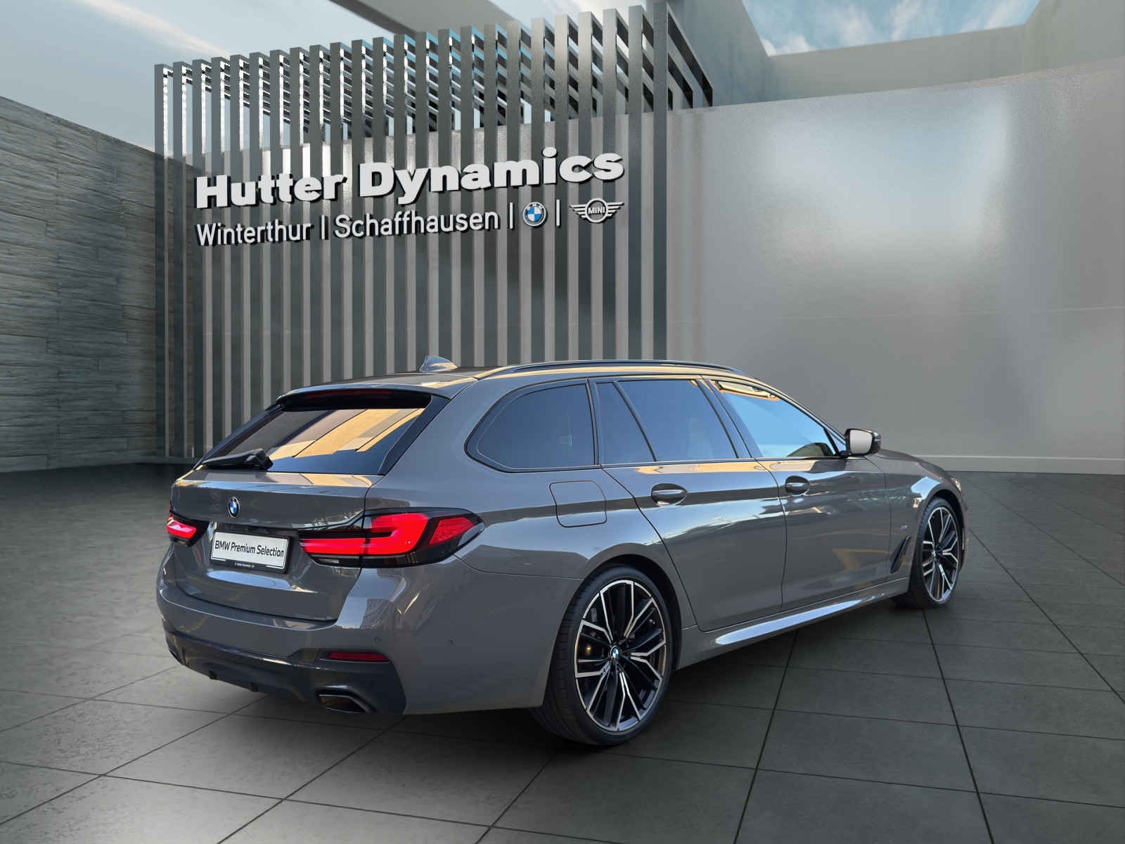 BMW 5er Reihe Touring 520d xDrive M-SPORTPAKET-image-4