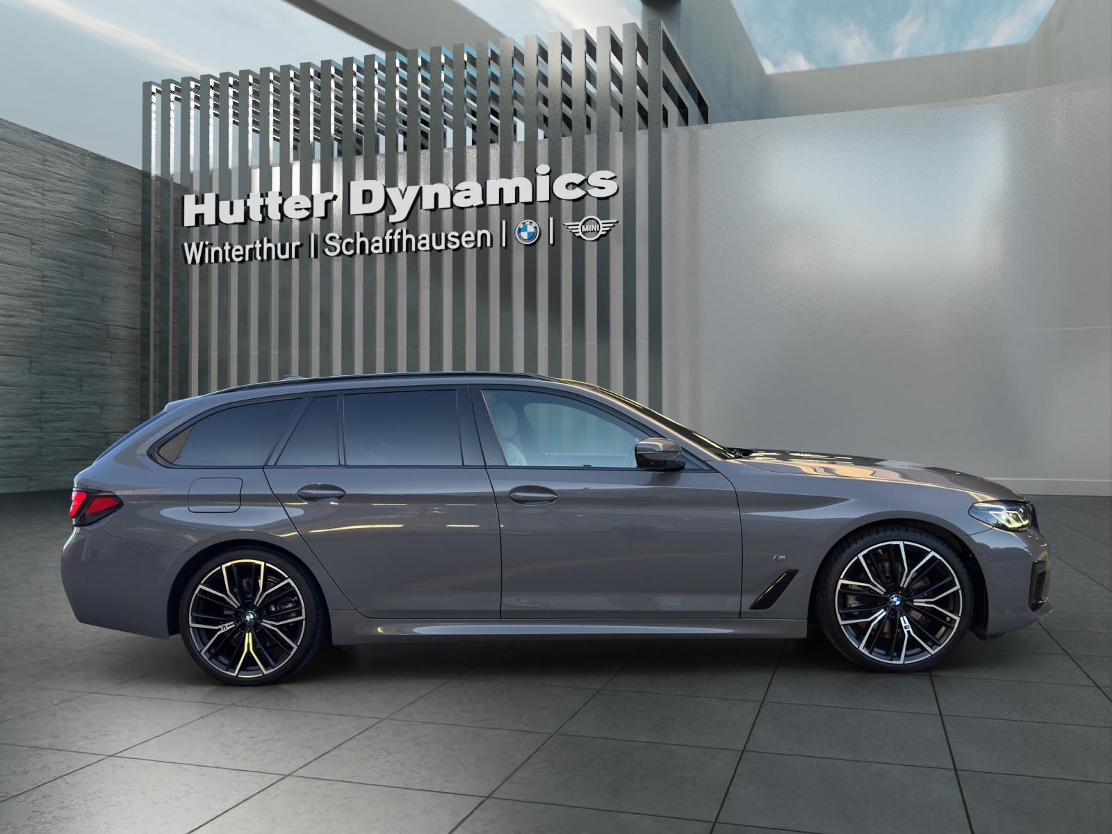 BMW 5er Reihe Touring 520d xDrive M-SPORTPAKET-image-3
