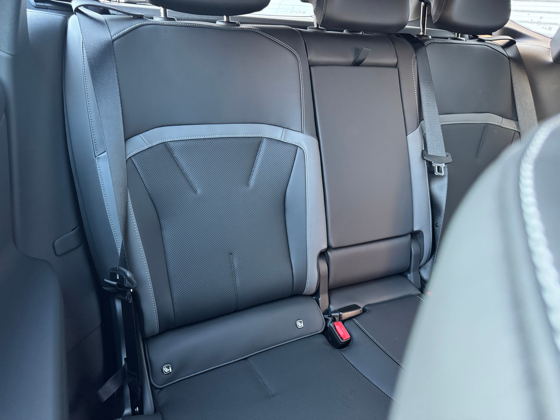 BMW iX3 40-image-5