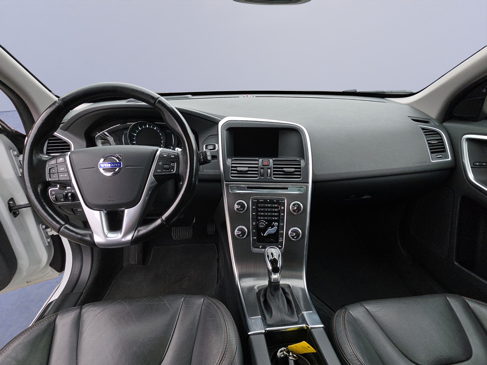 VOLVO XC60 2.0 T6 Summum AWD S/S-image-10