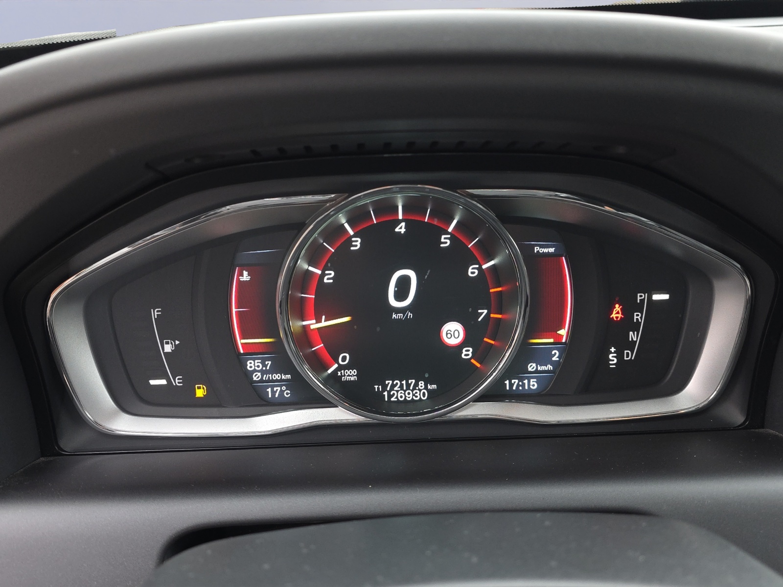 VOLVO XC60 2.0 T6 Summum AWD S/S-image-13