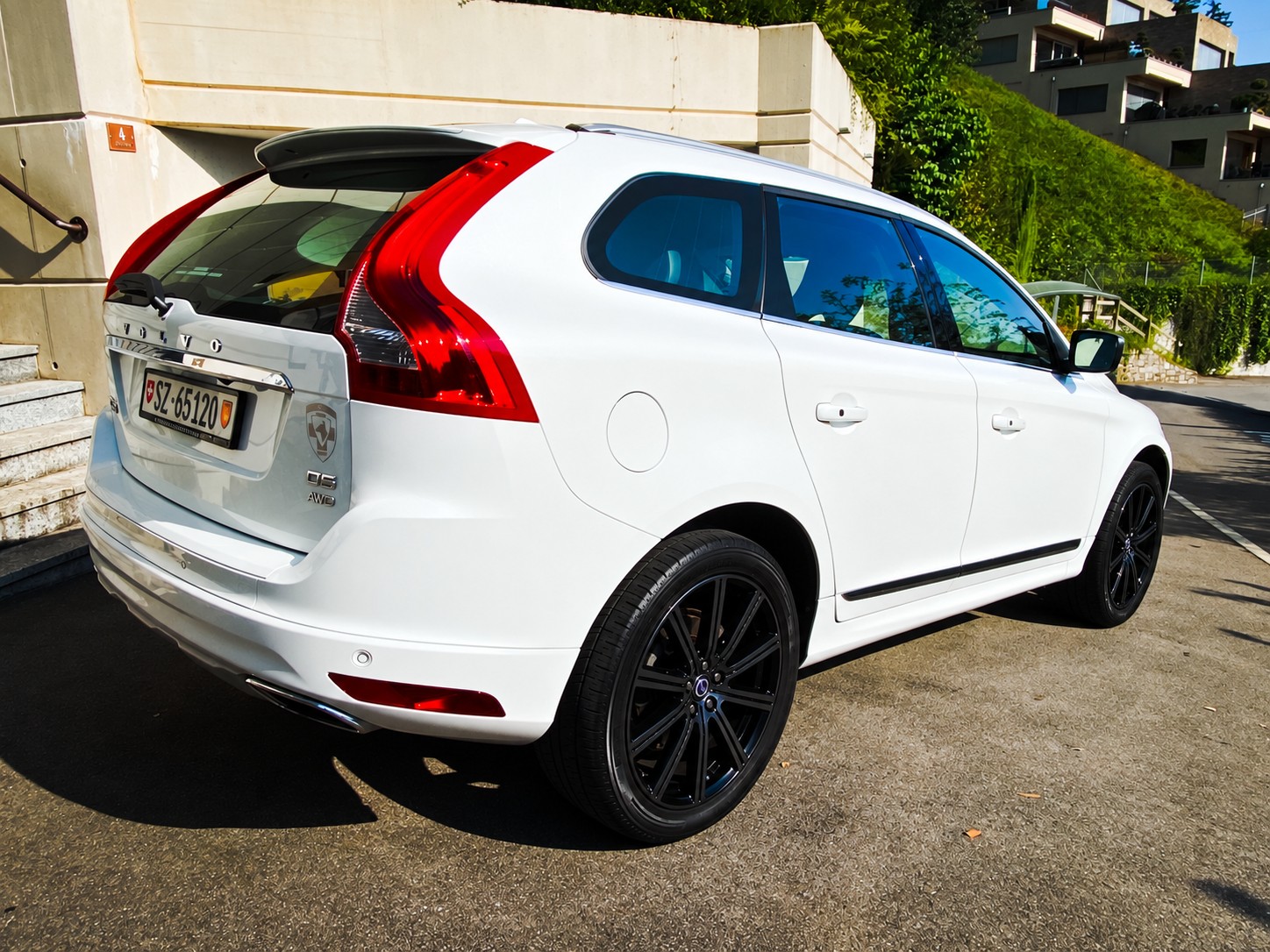 VOLVO 2.4 D5 Summum AWD S/S-image-2