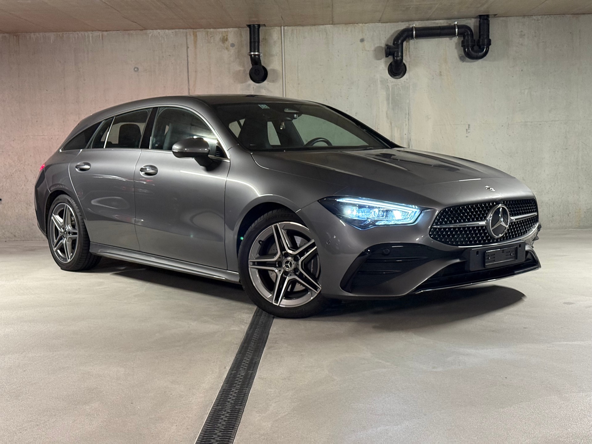 MERCEDES-BENZ CLA Shooting Brake 200 d 4Matic AMG Line