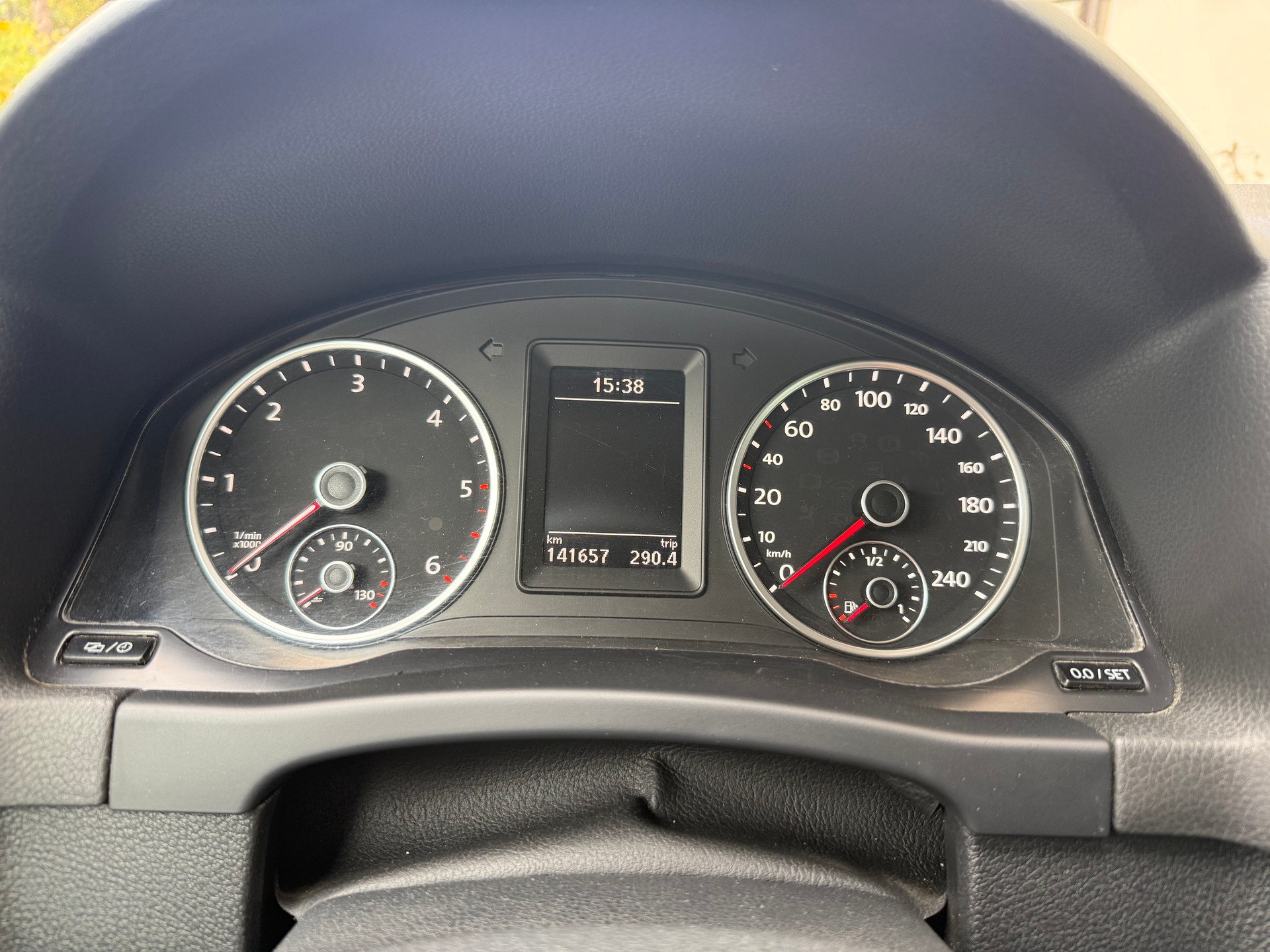 VW Tiguan 2.0 TDI BlueMotion Sport&Style 4Motion DSG-image-18