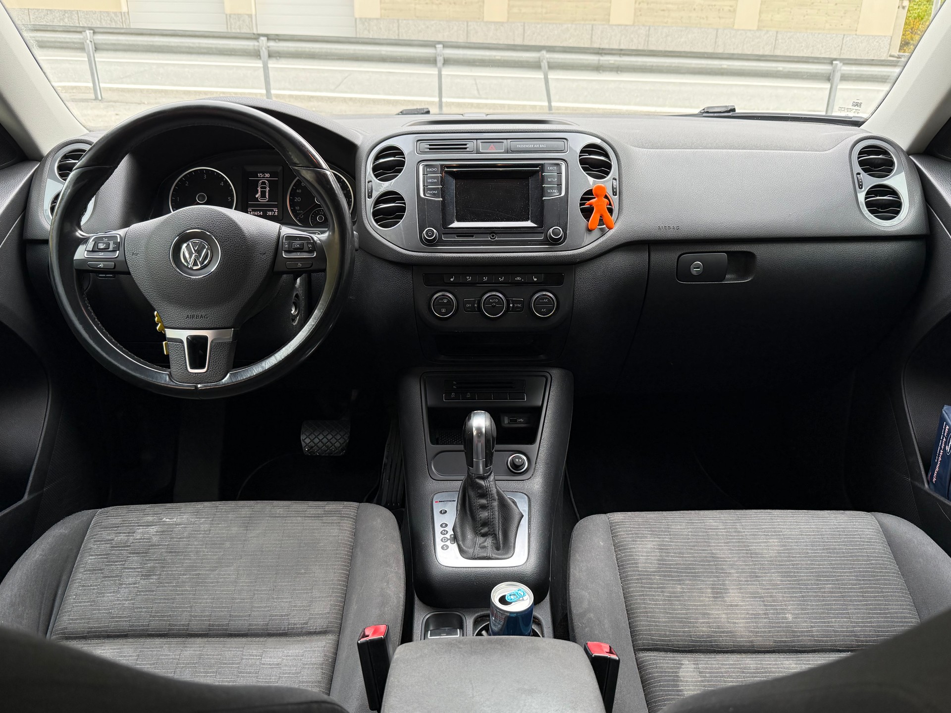 VW Tiguan 2.0 TDI BlueMotion Sport&Style 4Motion DSG-image-11