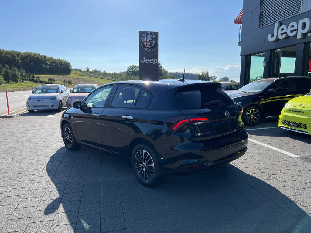 FIAT Tipo 1.5 Hybrid Swiss Edition-image-3