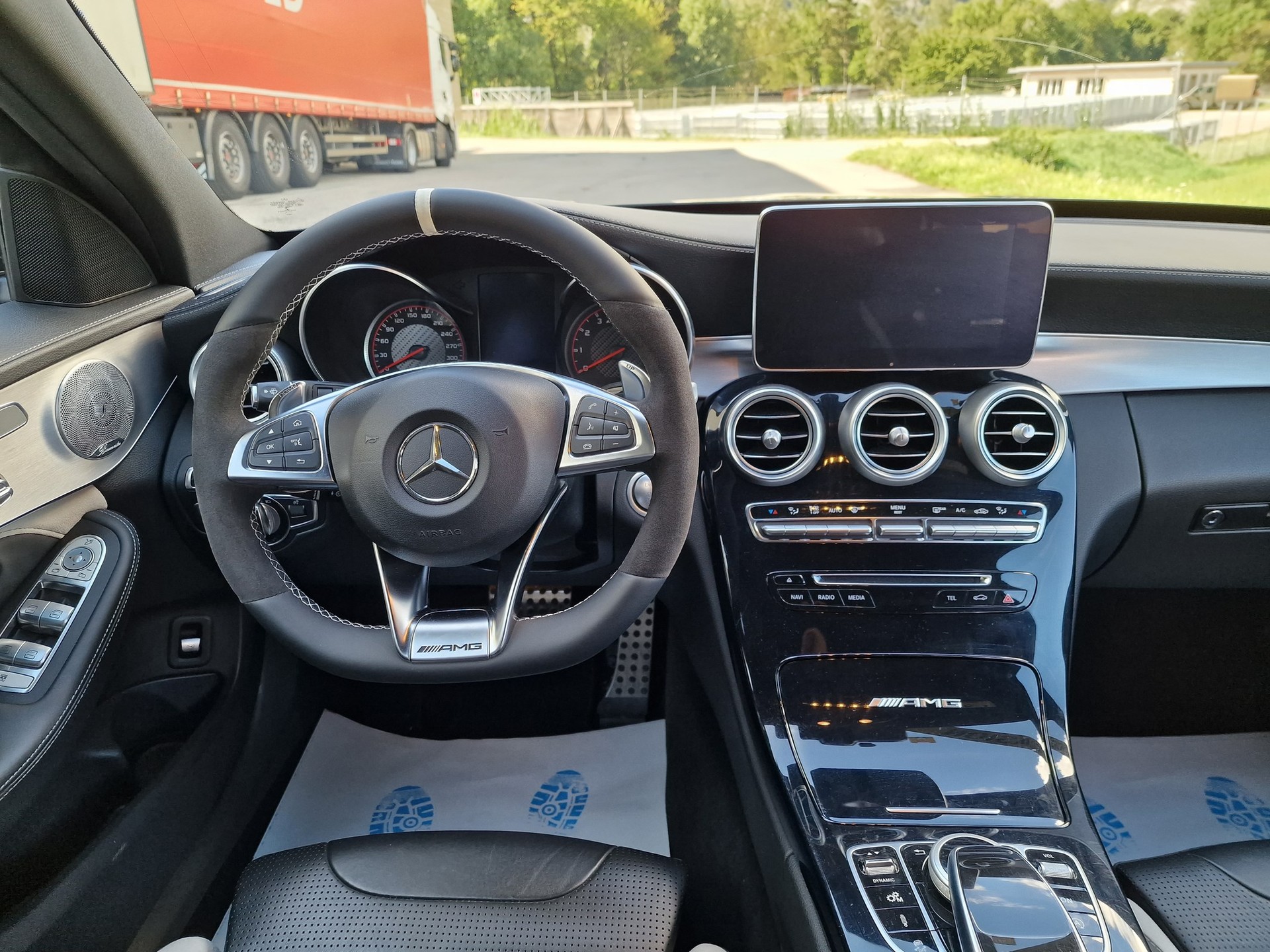 MERCEDES-BENZ C 63 S AMG Speedshift-image-13