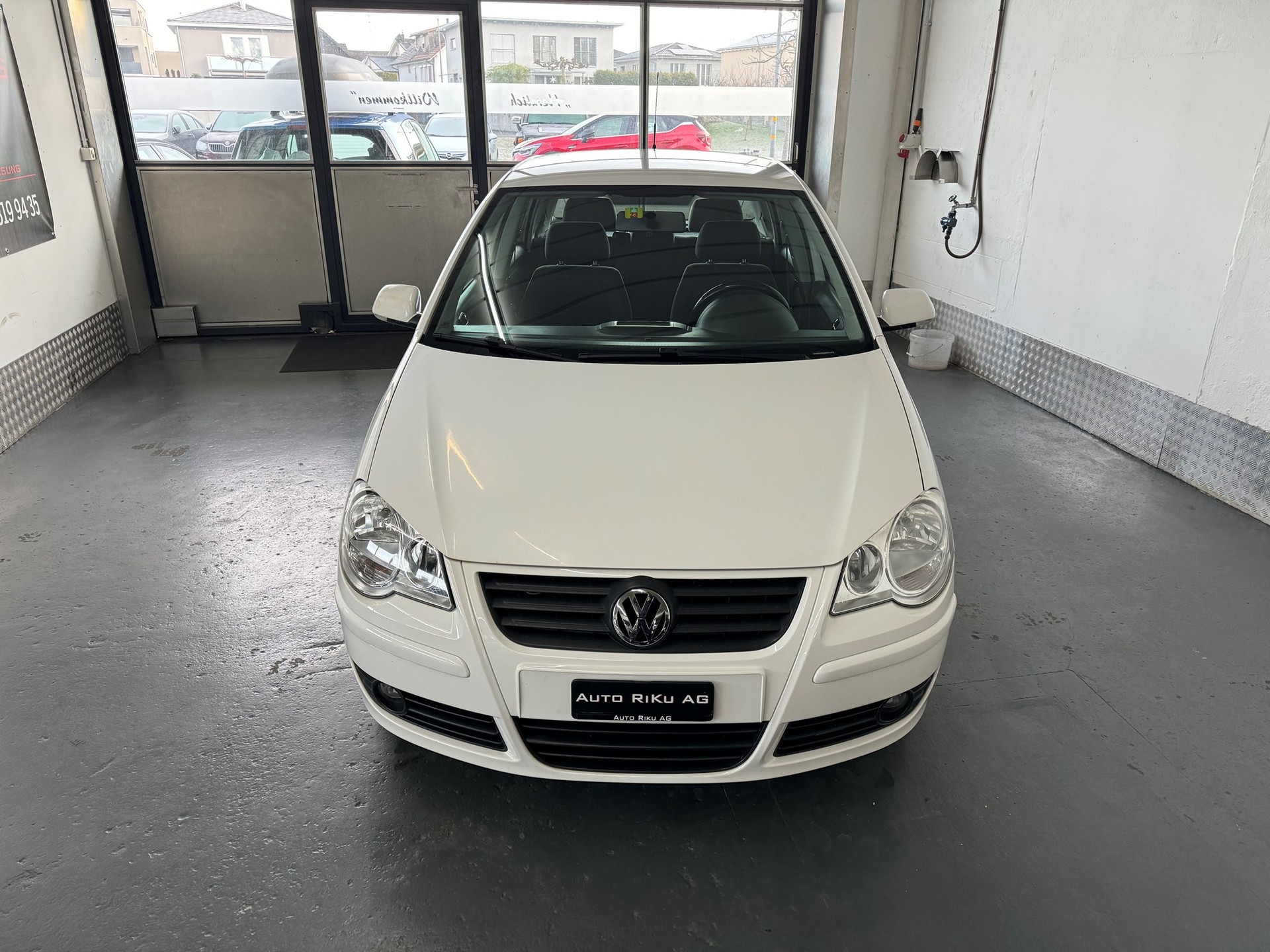 VW Polo 1.6 16V Trendline-image-2