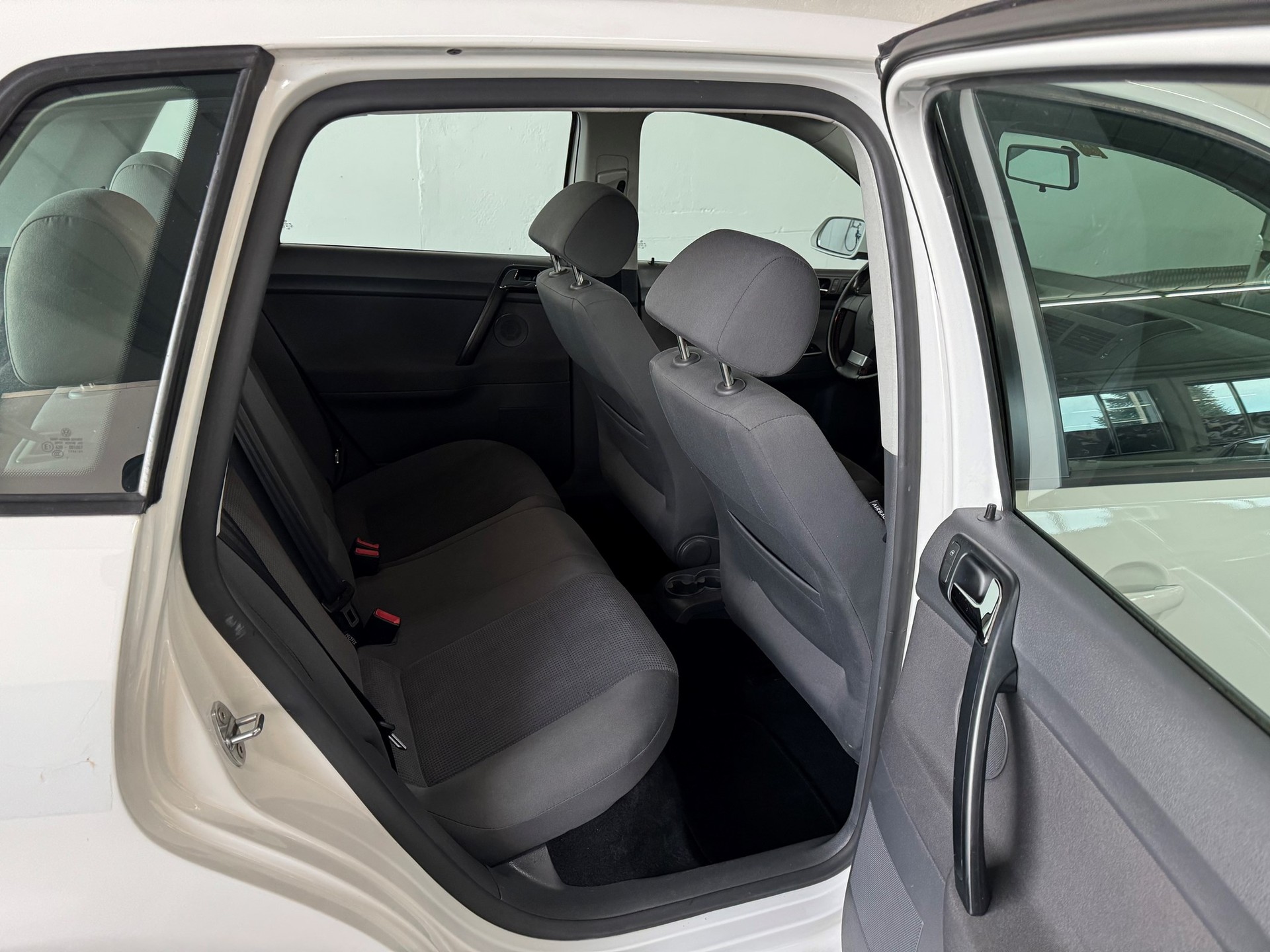 VW Polo 1.6 16V Trendline-image-17