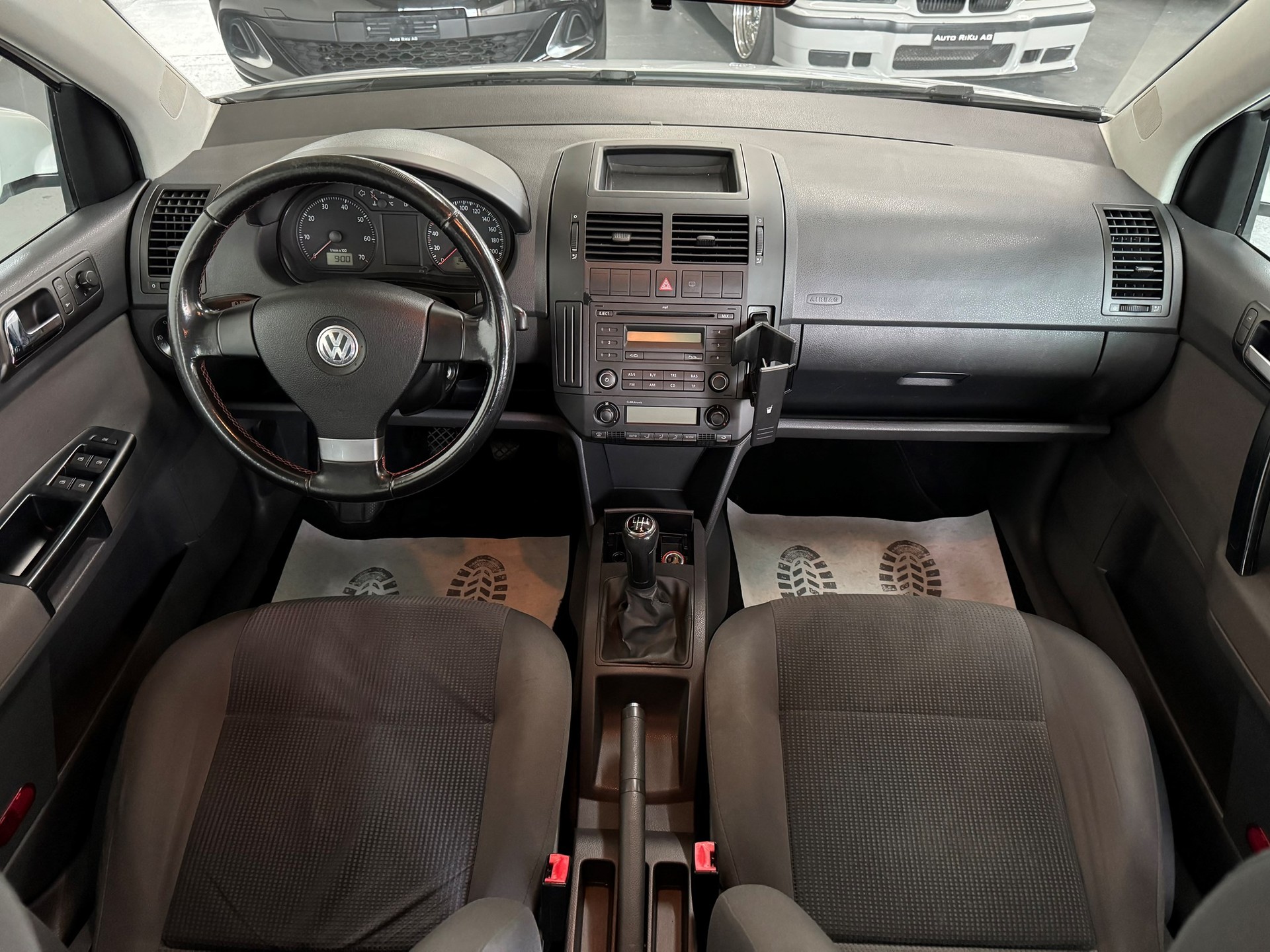 VW Polo 1.6 16V Trendline-image-12