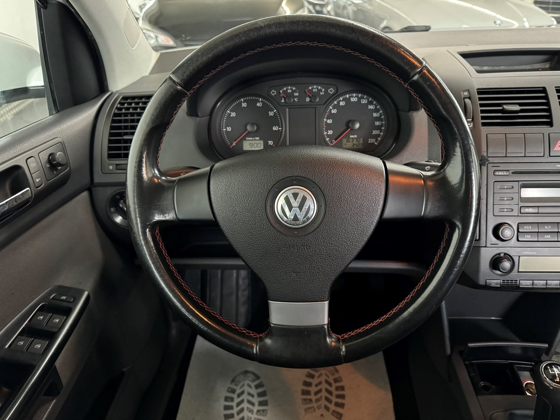 VW Polo 1.6 16V Trendline-image-14