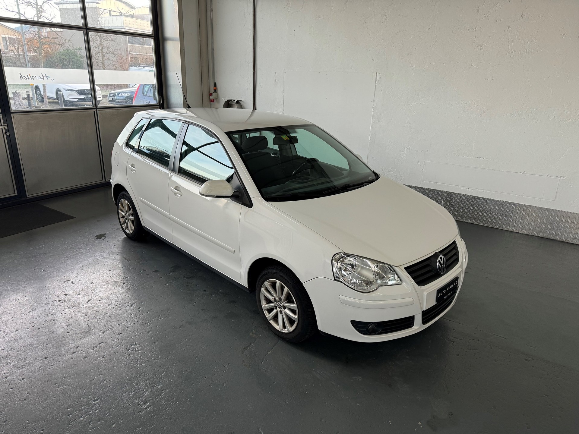 VW Polo 1.6 16V Trendline-image-0