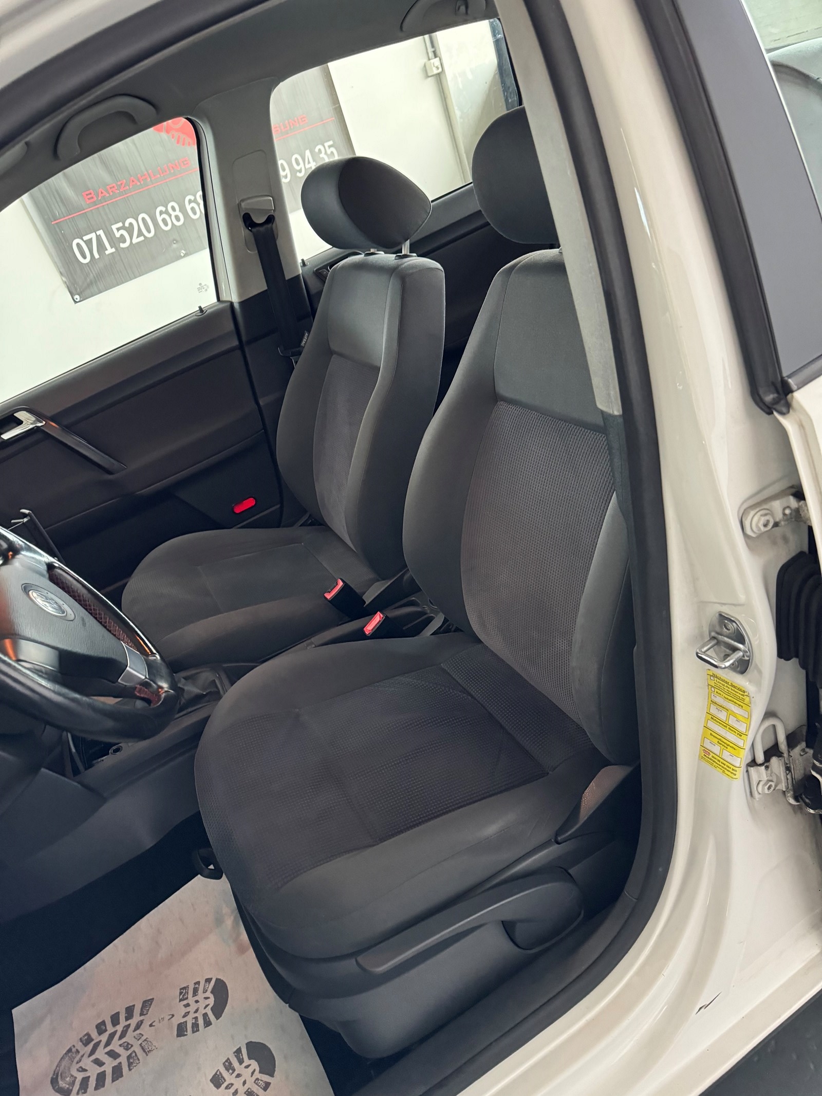 VW Polo 1.6 16V Trendline-image-11