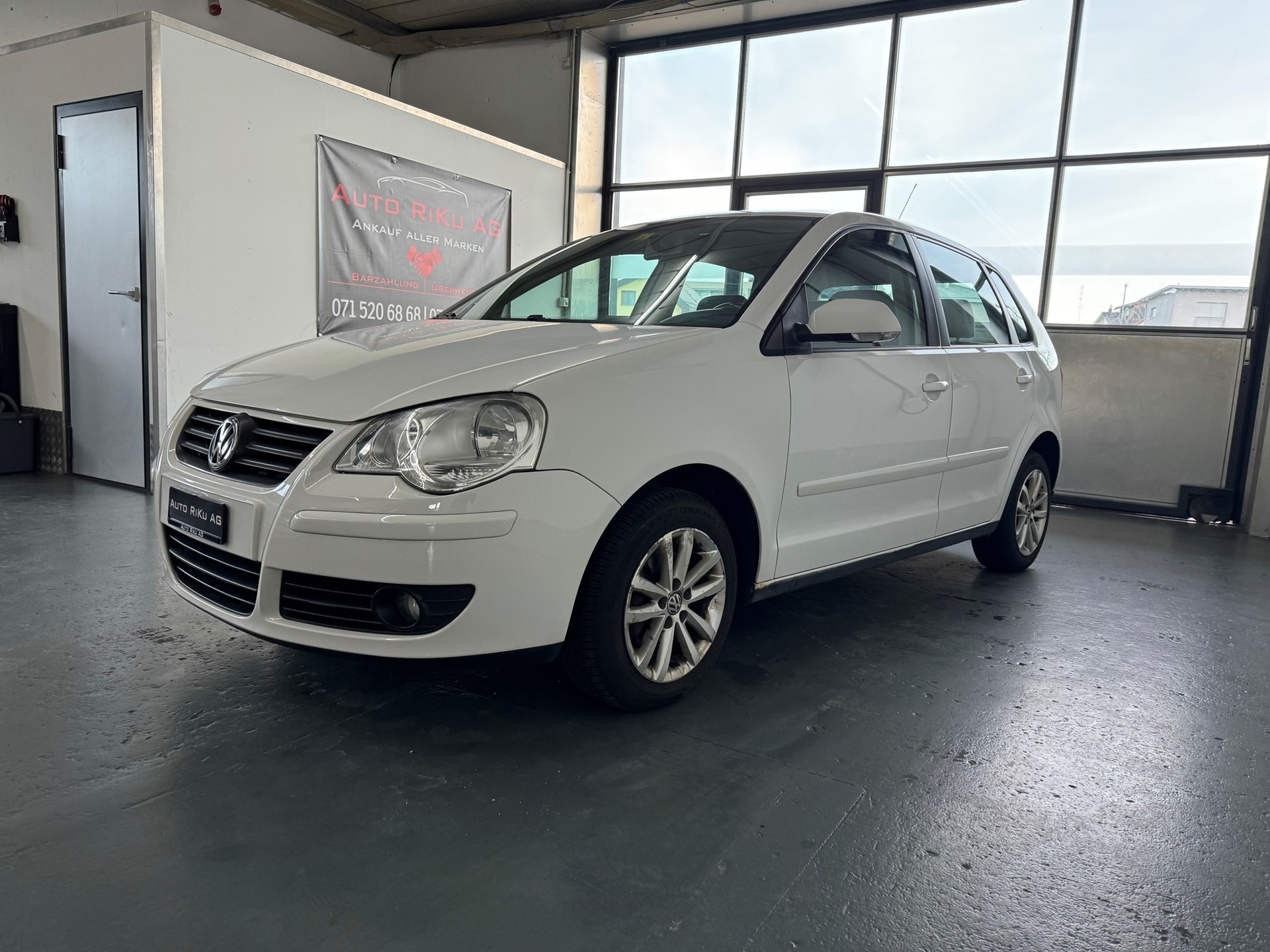 VW Polo 1.6 16V Trendline-image-4