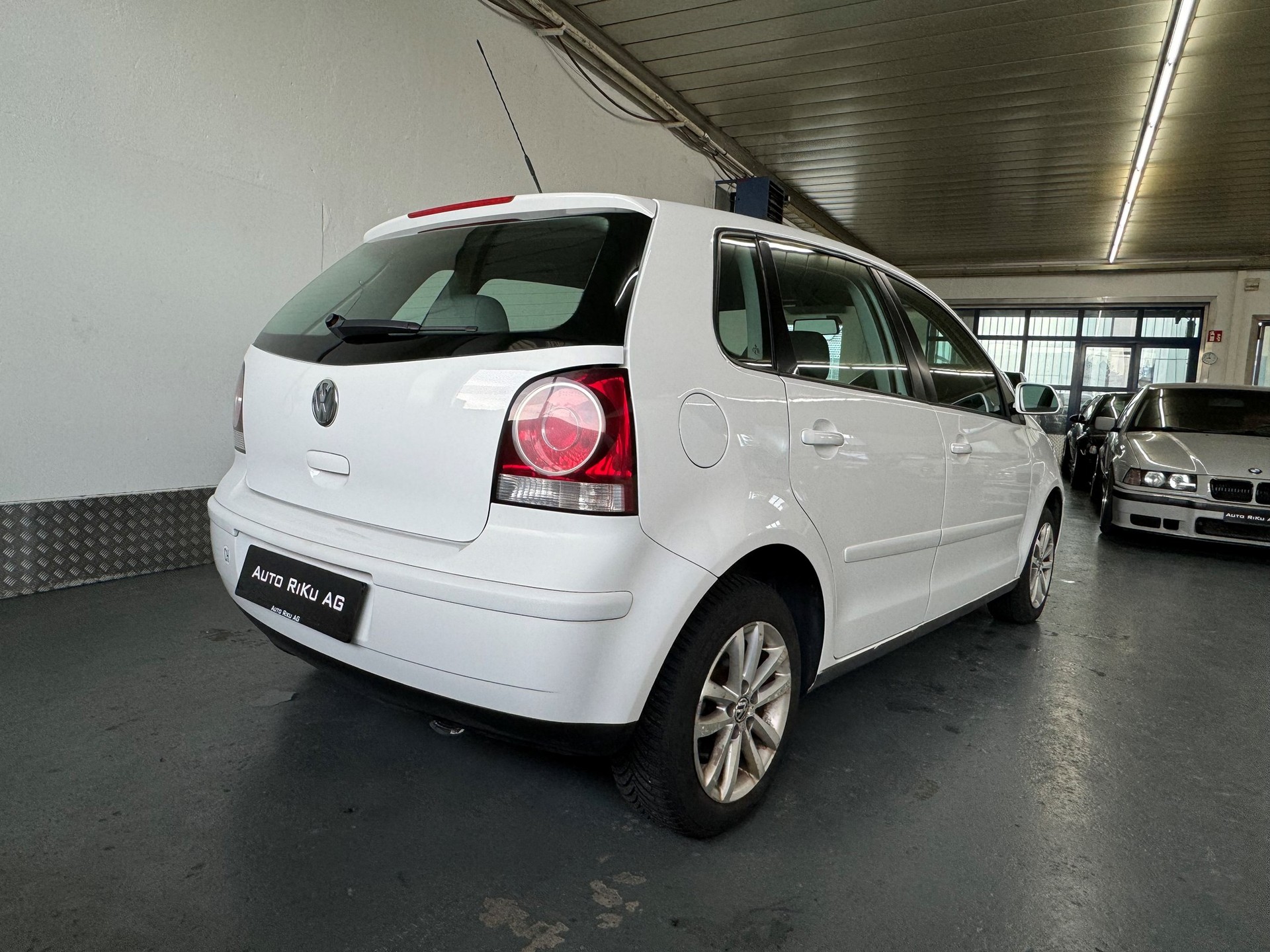 VW Polo 1.6 16V Trendline-image-7