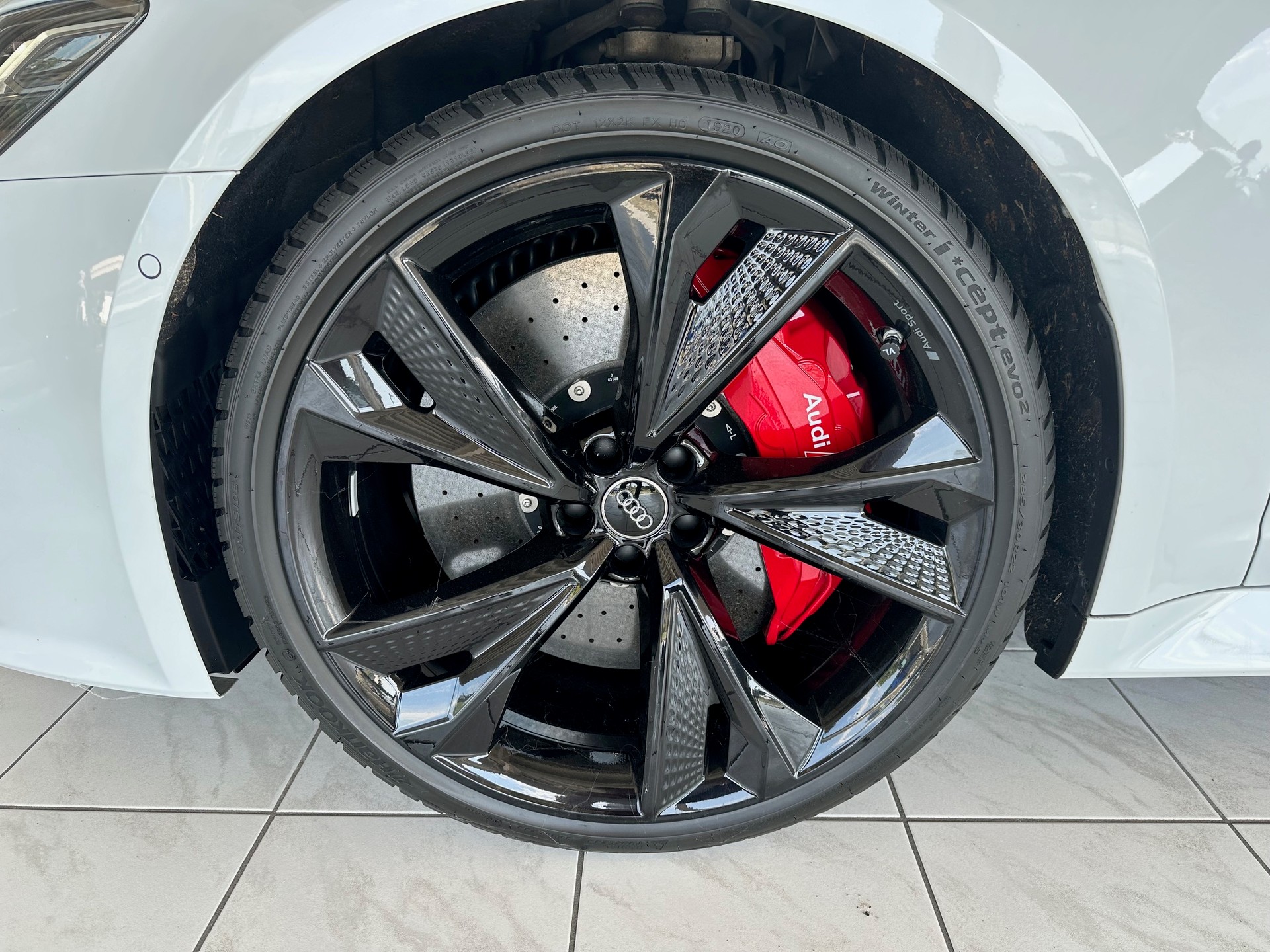 AUDI RS6 Avant 4.0 TFSI V8 quattro-image-15