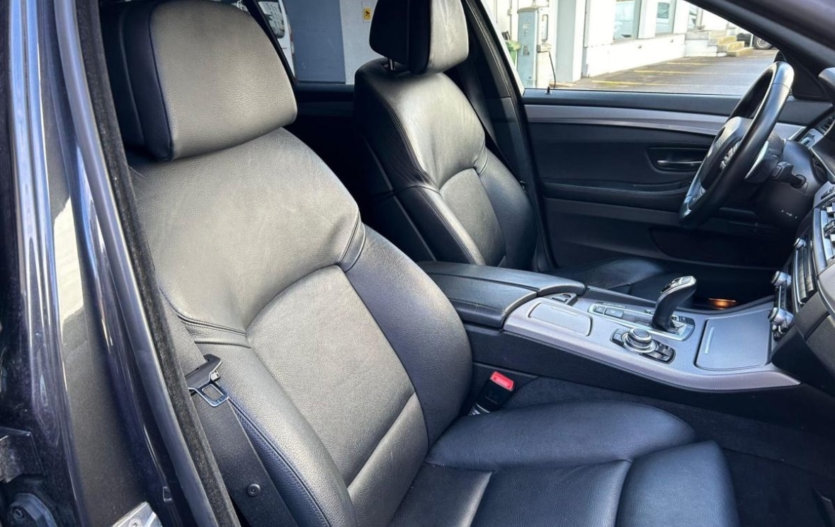 BMW M550d xDrive Touring Steptronic-image-14