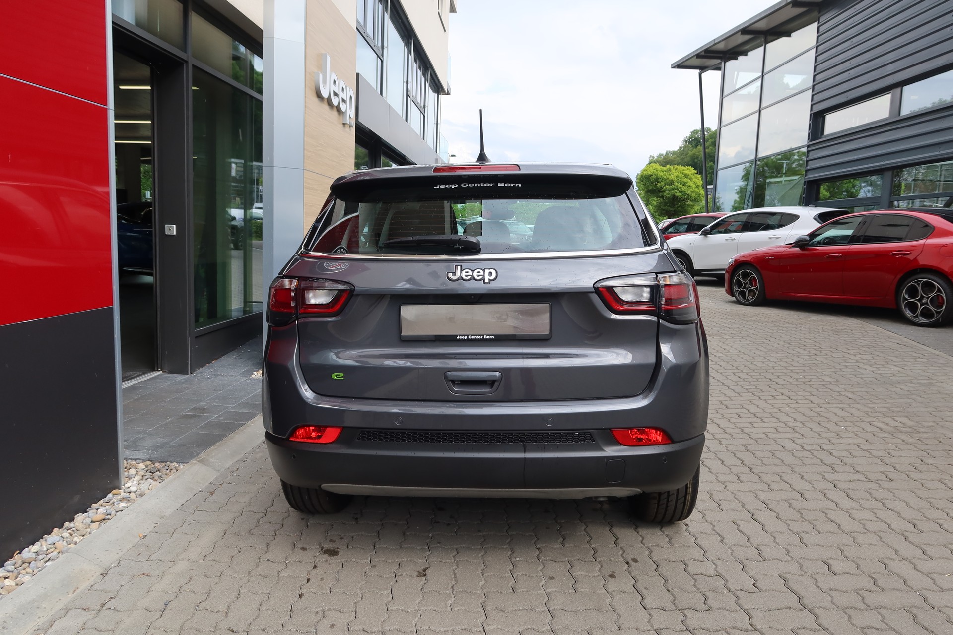 JEEP Compass 4x2 1.5 T Sw.Alt.-image-4