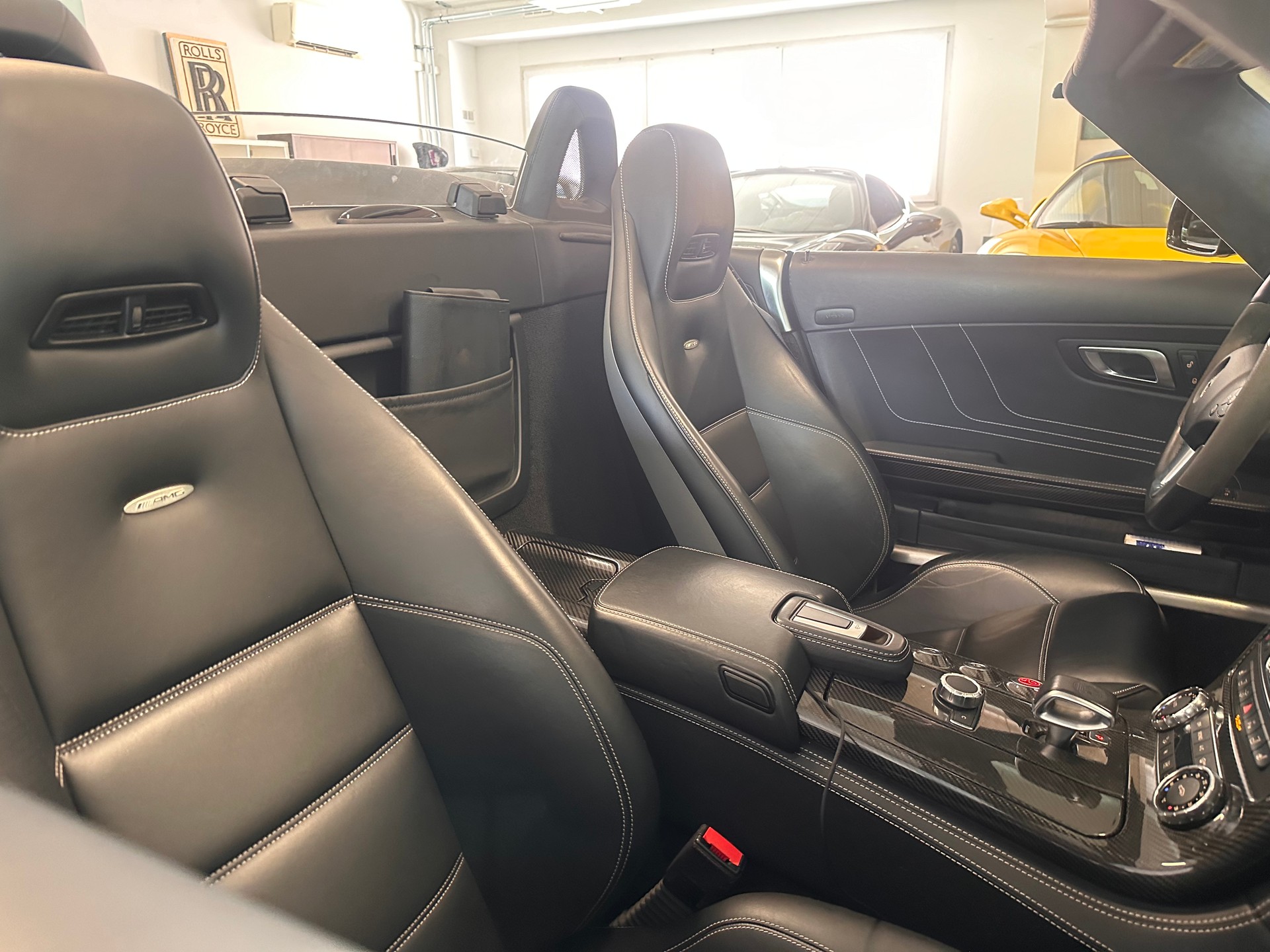 MERCEDES-BENZ SLS 63 AMG Speedshift-image-14