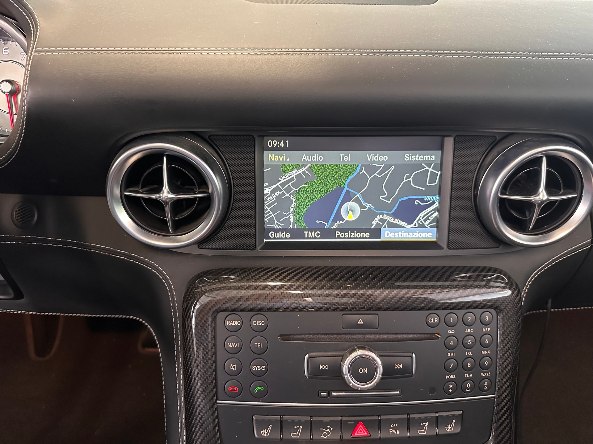 MERCEDES-BENZ SLS 63 AMG Speedshift-image-12