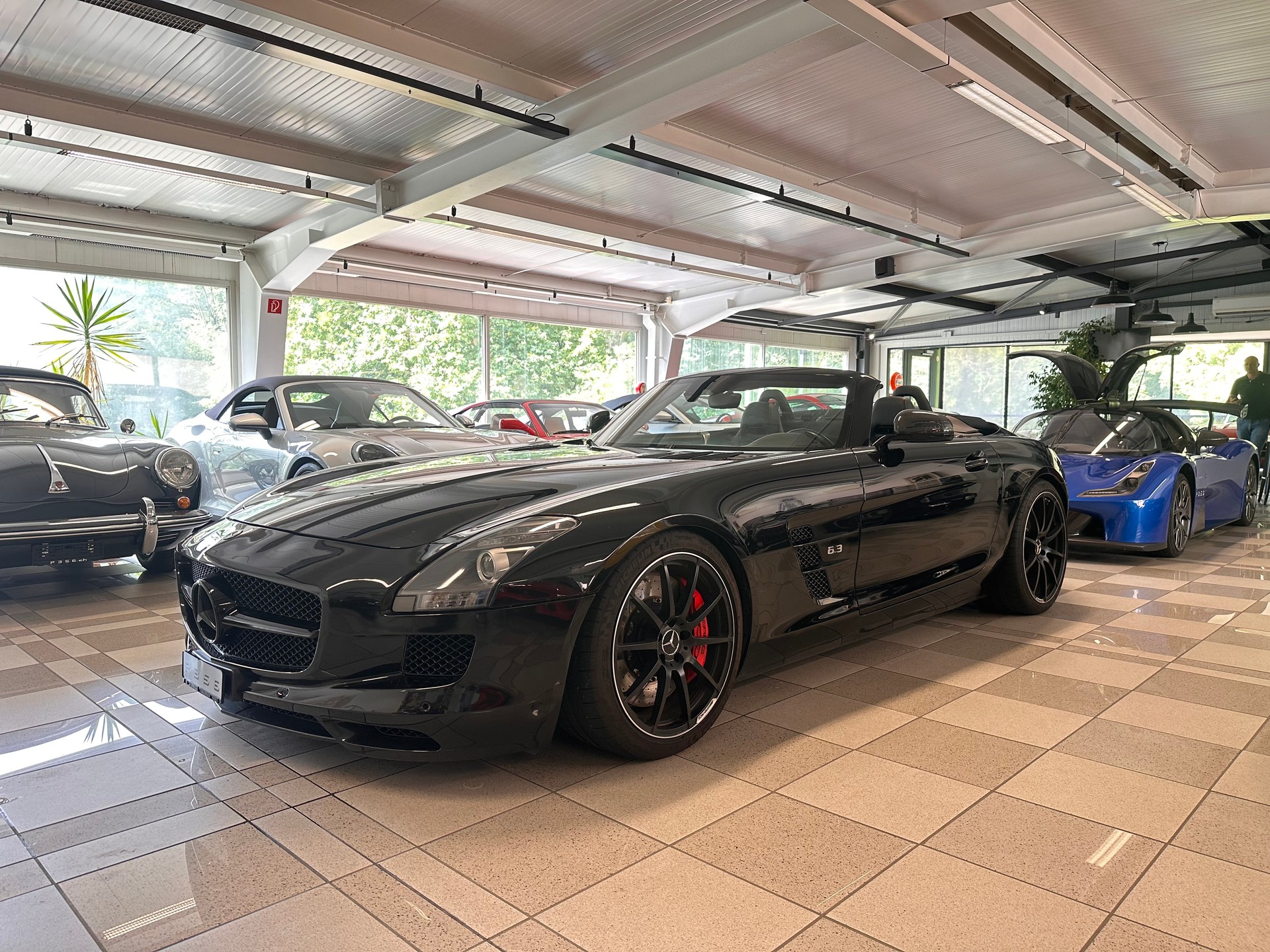 MERCEDES-BENZ SLS 63 AMG Speedshift-image-0