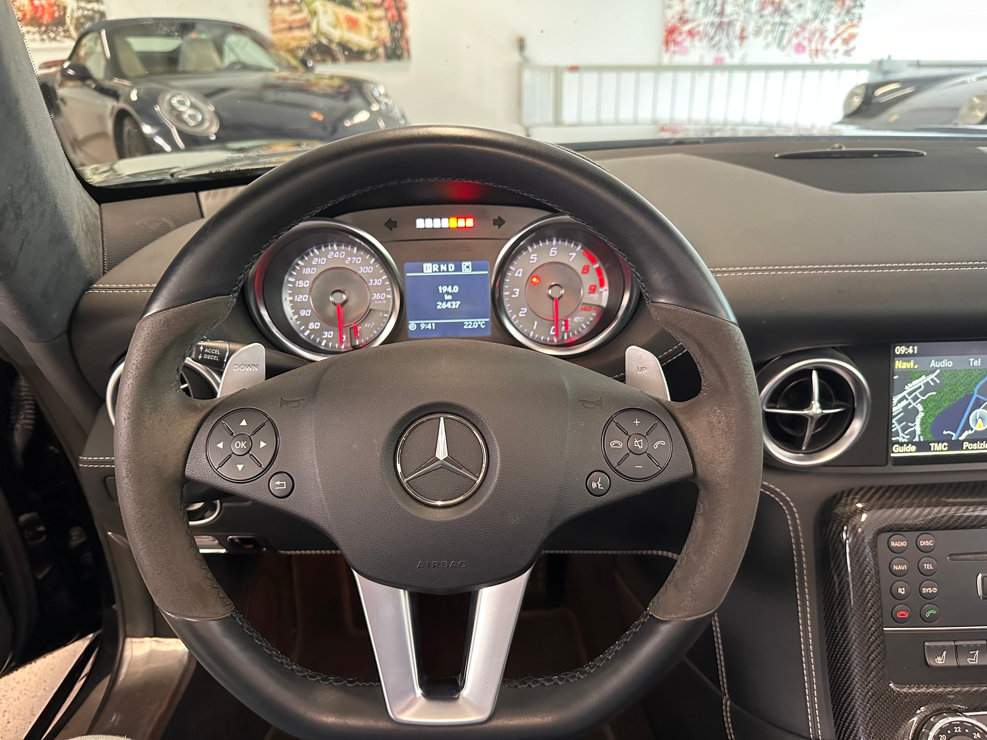 MERCEDES-BENZ SLS 63 AMG Speedshift-image-11