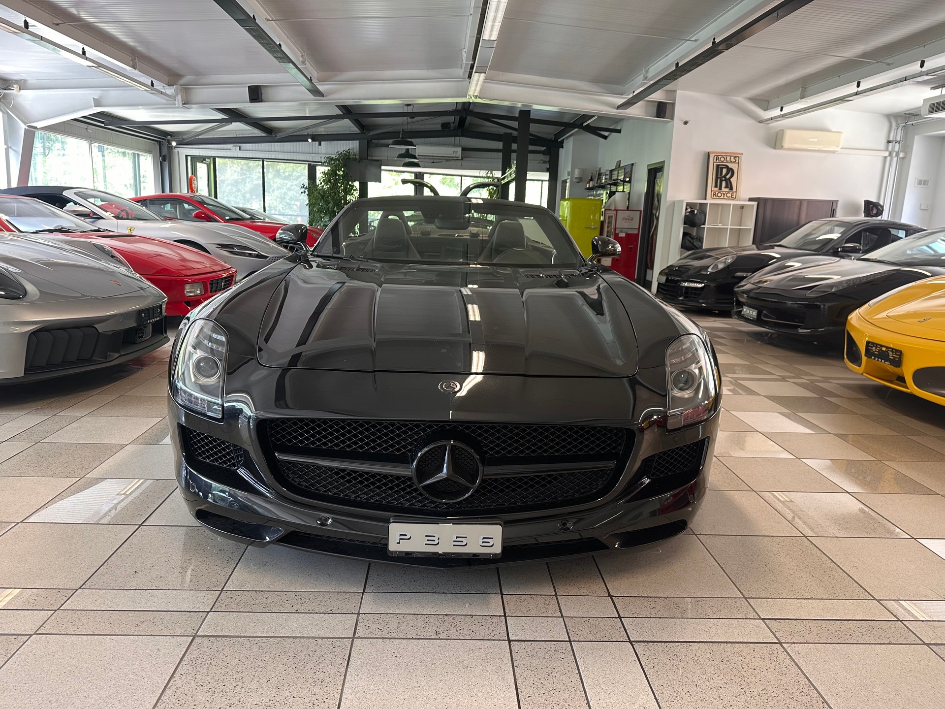 MERCEDES-BENZ SLS 63 AMG Speedshift-image-1