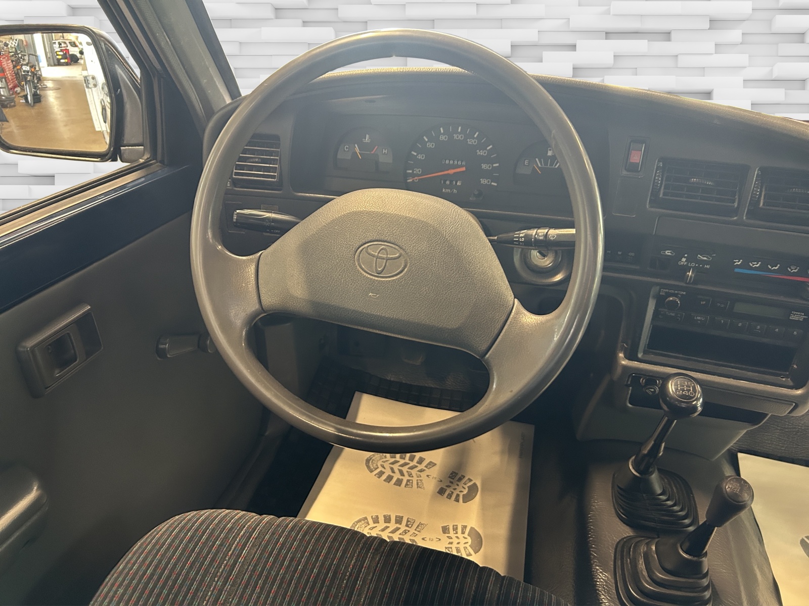 TOYOTA Hilux Alubrücke-image-6