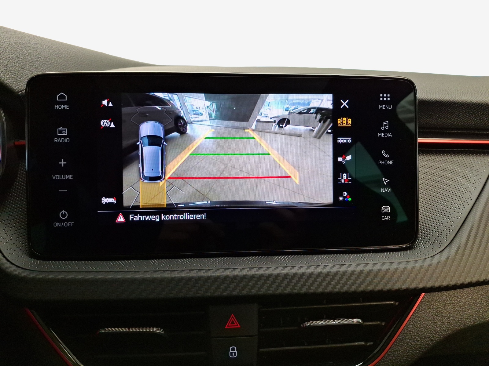 SKODA Kamiq 1.0 TSI Monte Carlo DSG-image-14