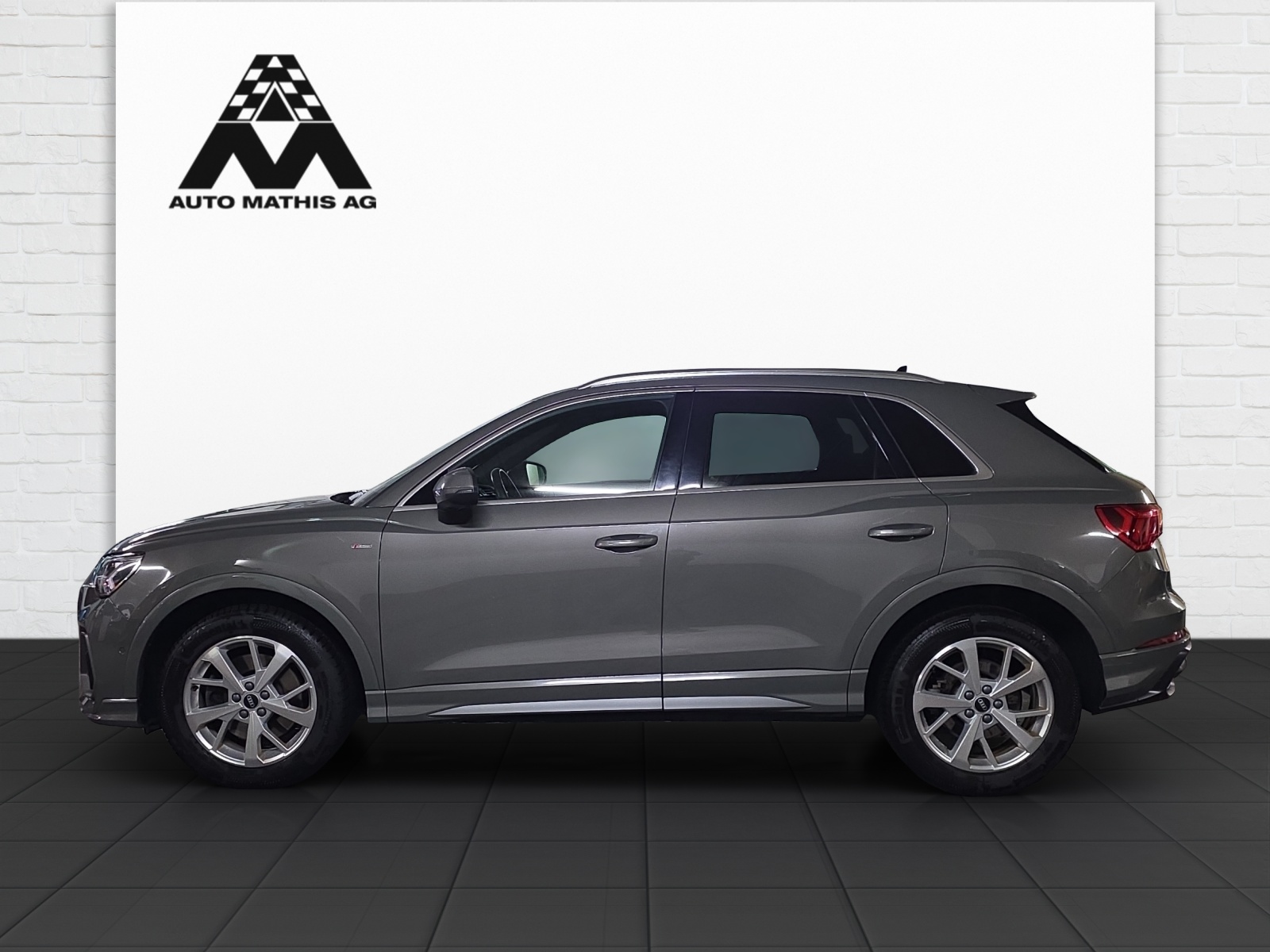 AUDI Q3 40 TFSI S line quattro S-tronic-showroom-element-2