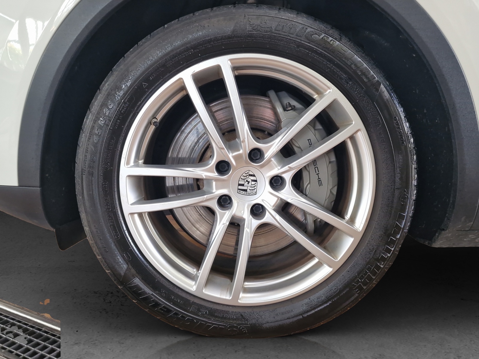 PORSCHE Cayenne S-image-12