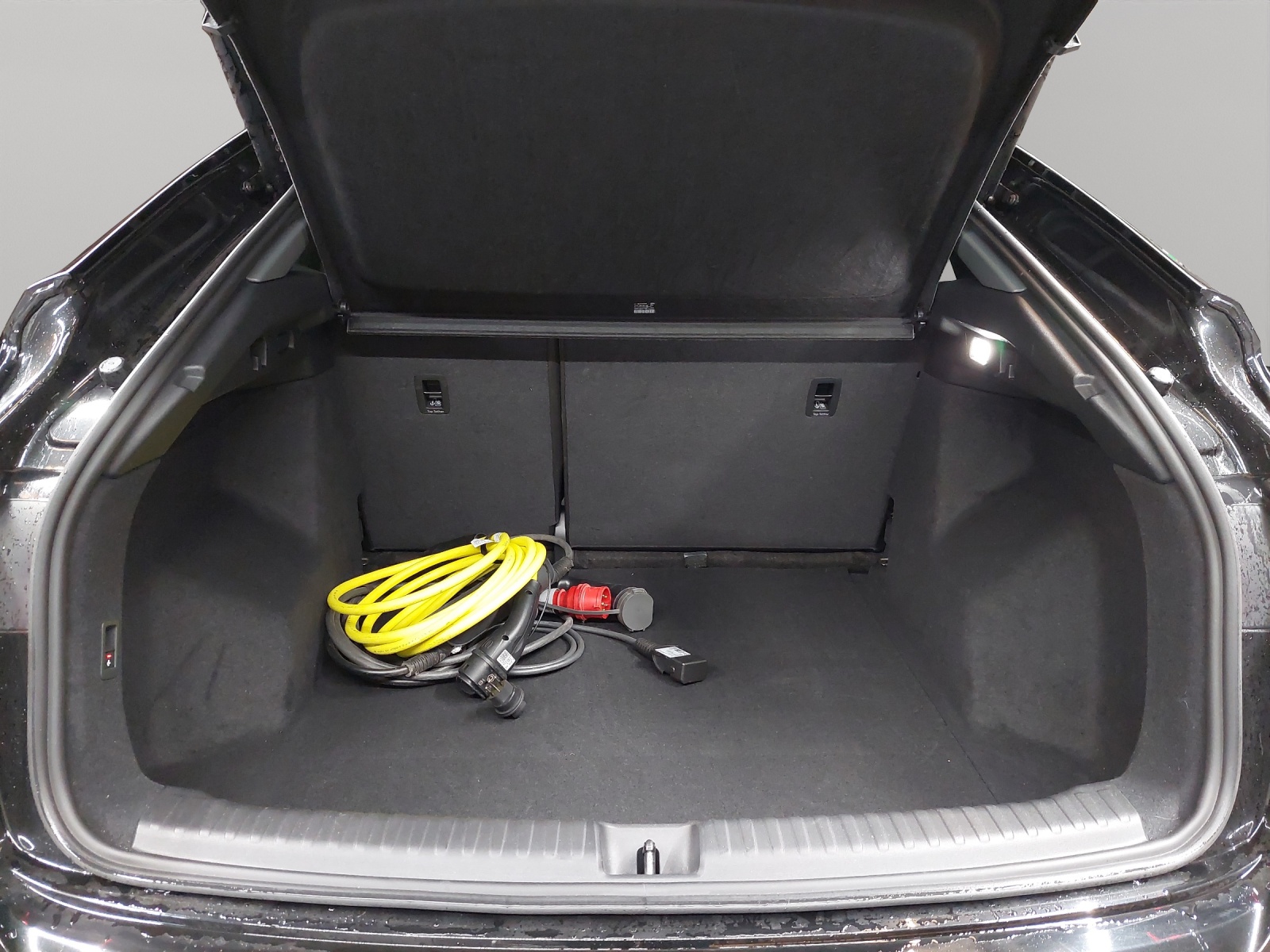 AUDI Q4 Sportback e-tron 40-image-10
