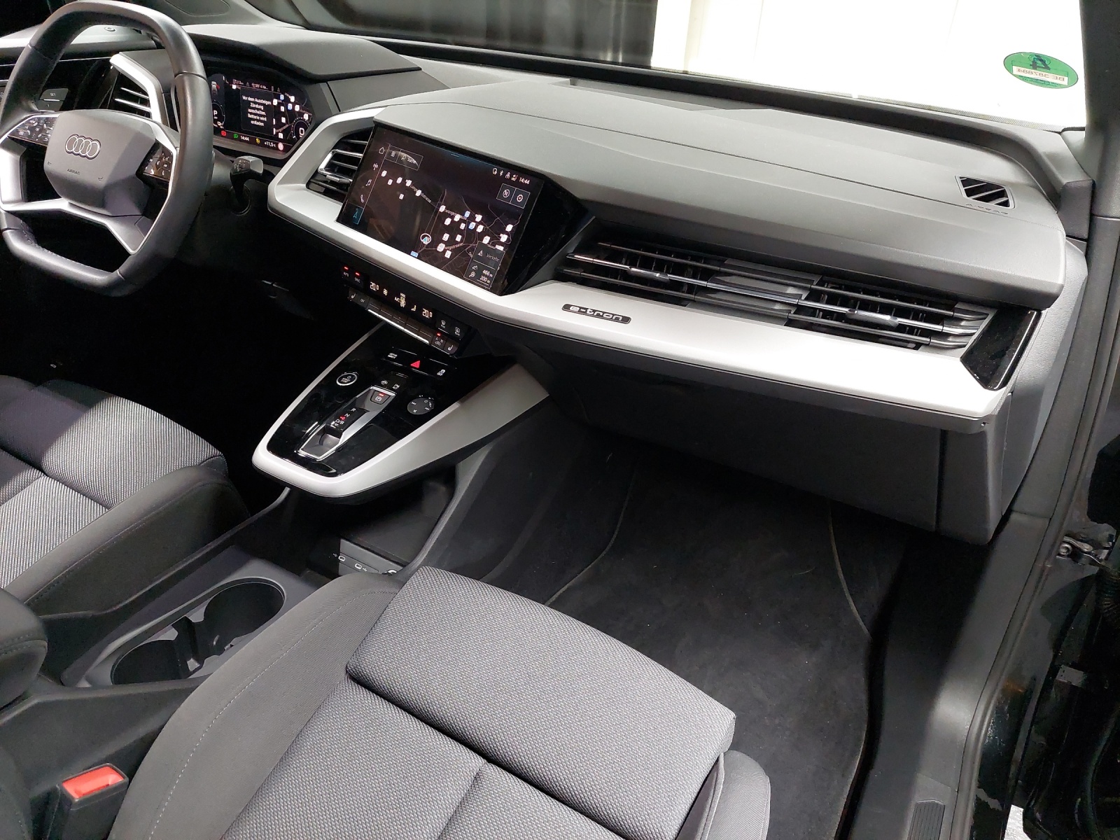 AUDI Q4 Sportback e-tron 40-image-9