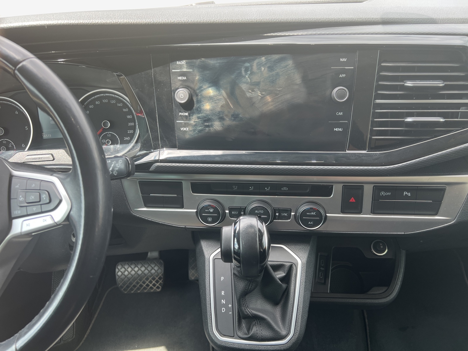 VW T6.1 Multivan 2.0 Bi-TDI Family DSG-image-10