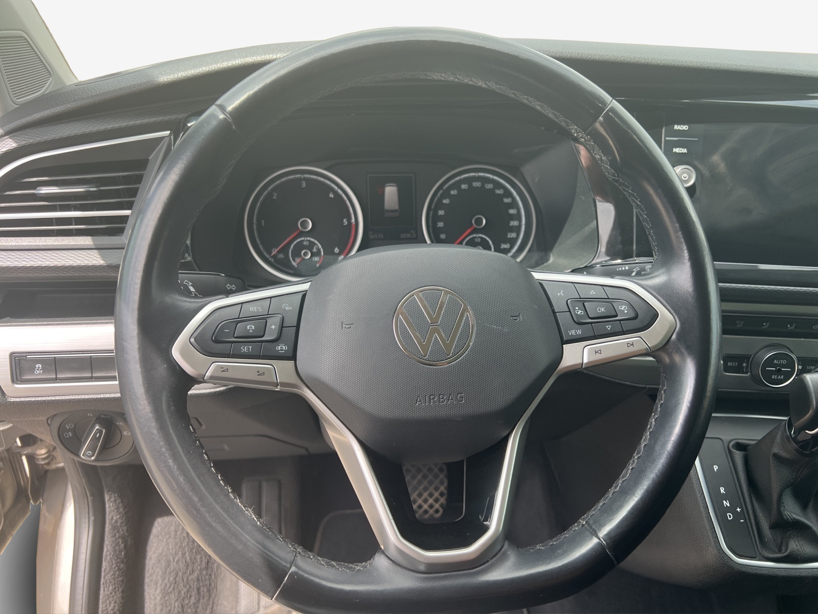 VW T6.1 Multivan 2.0 Bi-TDI Family DSG-image-9