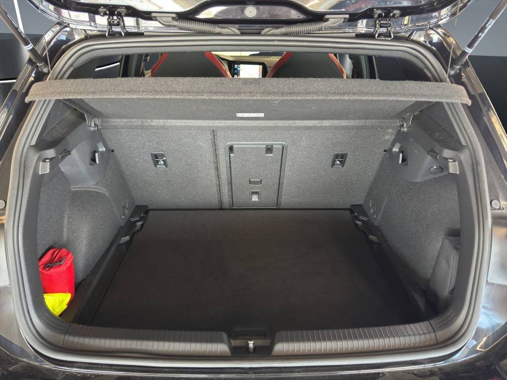 VW Golf 2.0 TSI GTI DSG-image-11