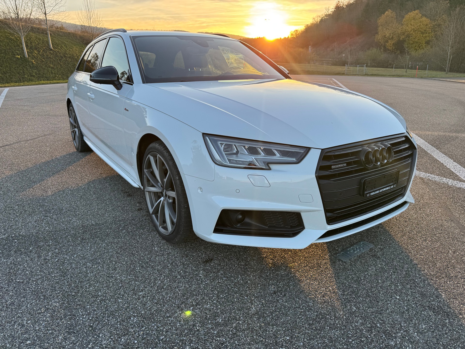 AUDI A4 Avant 2.0 TDI quattro S-tronic-image-3
