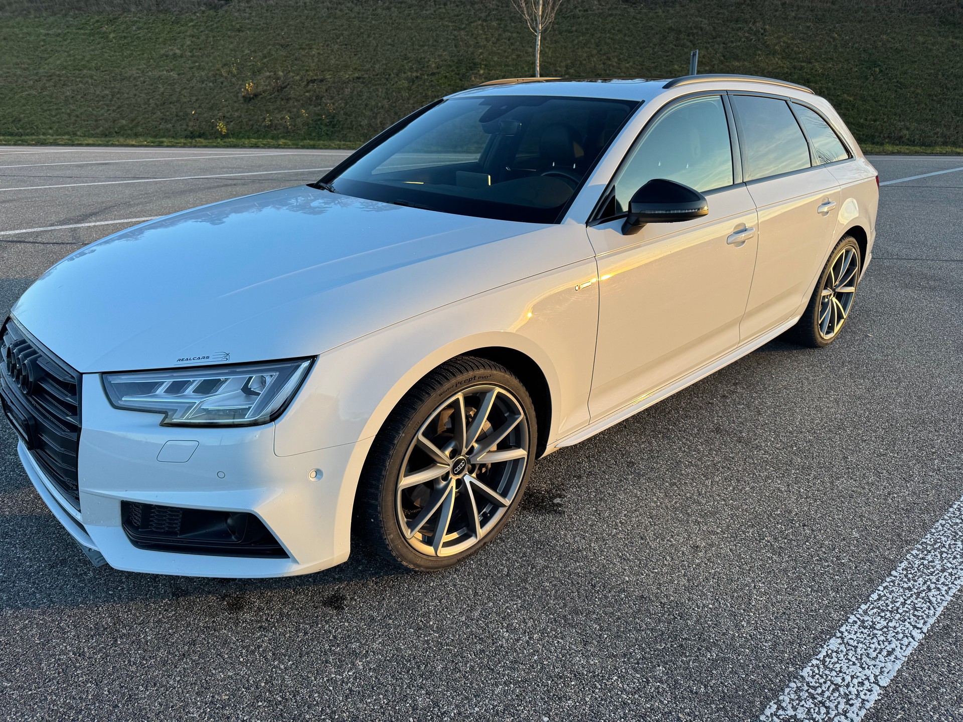 AUDI A4 Avant 2.0 TDI quattro S-tronic-image-4