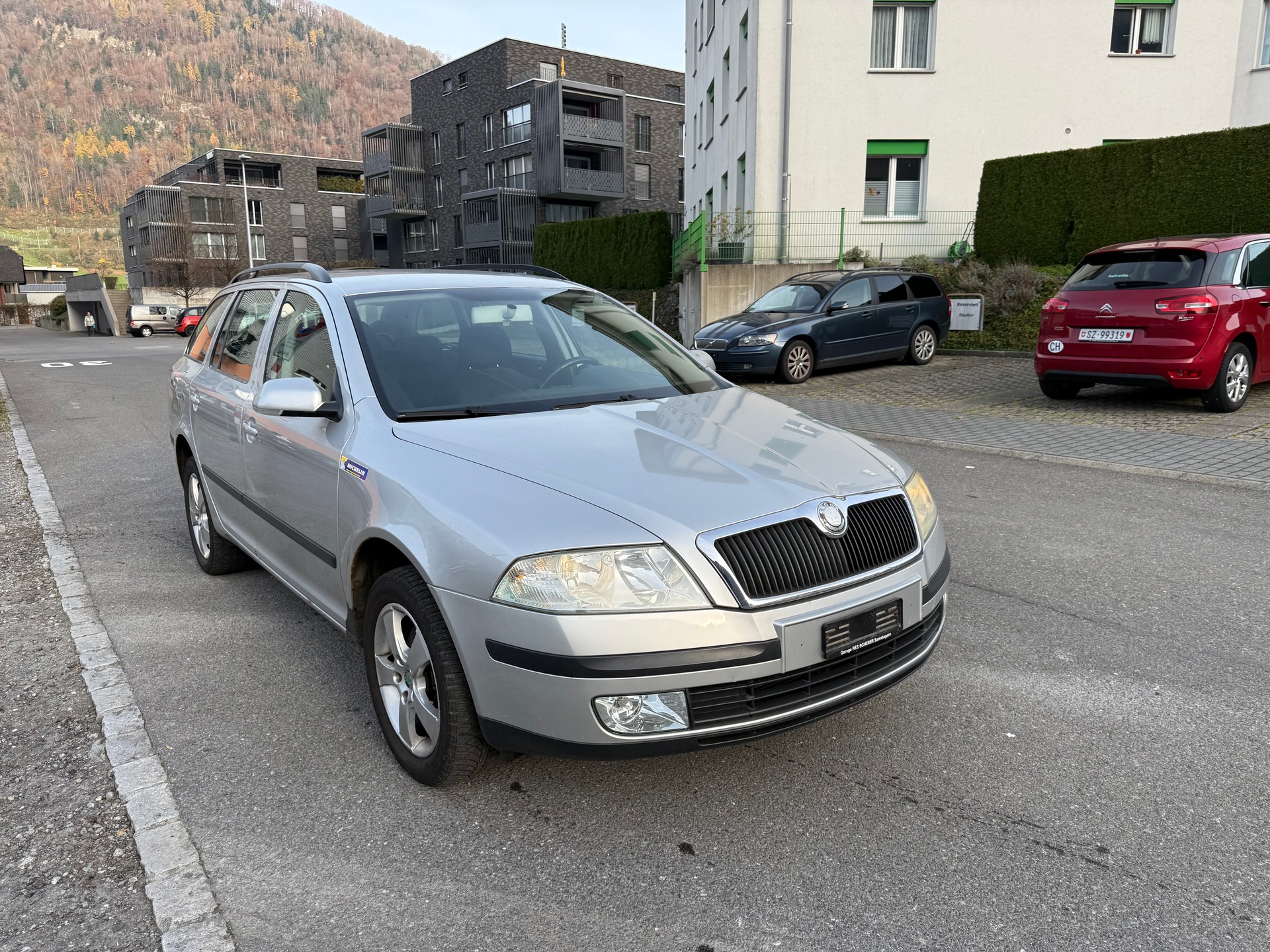 SKODA Octavia 2.0 FSI Adventure 4x4-image-0