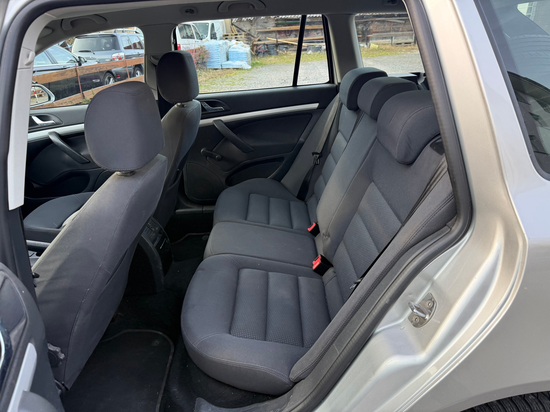 SKODA Octavia 2.0 FSI Adventure 4x4-image-4