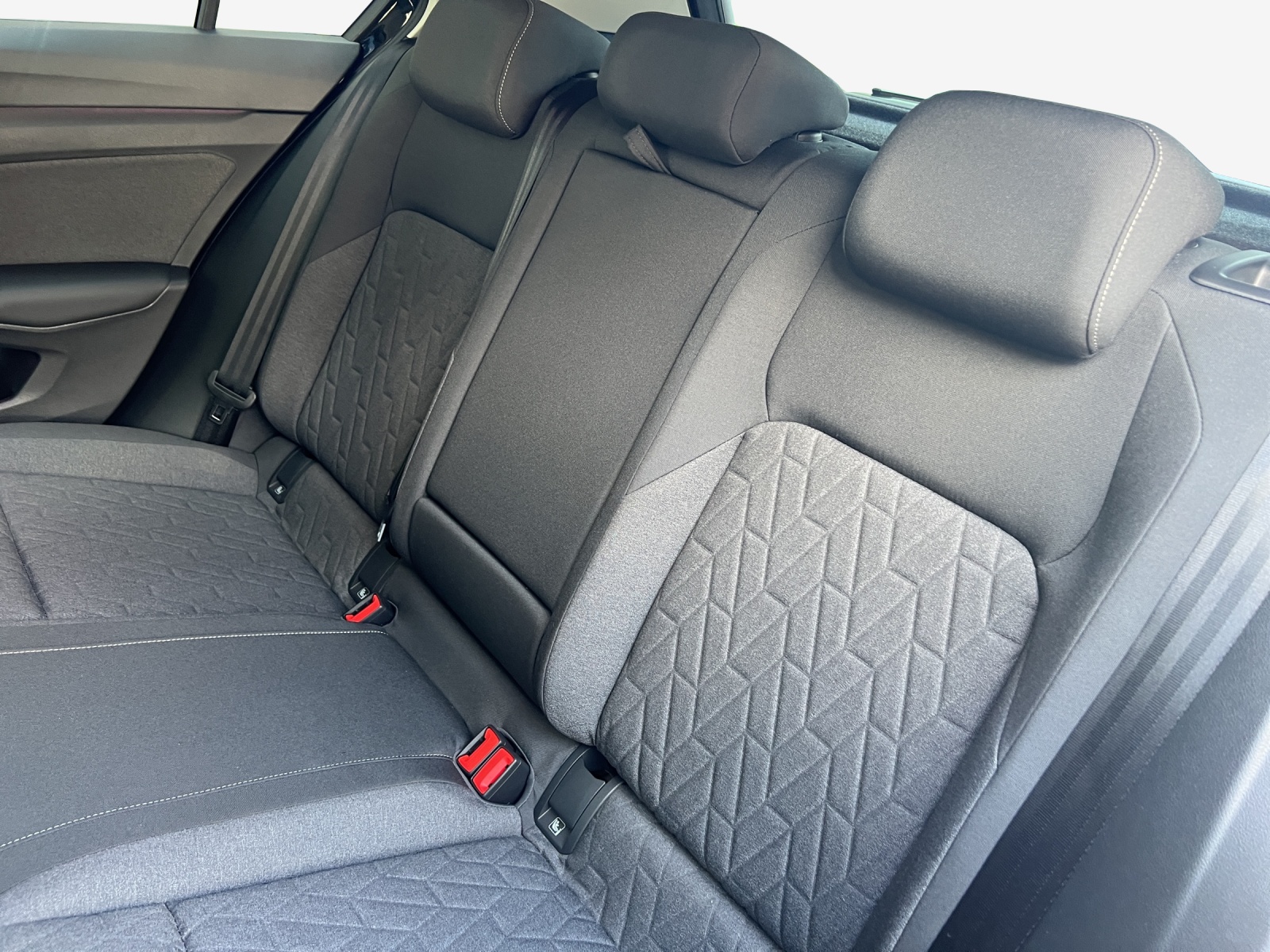 VW Golf 1.5 e TSI mHEV United DSG-image-11