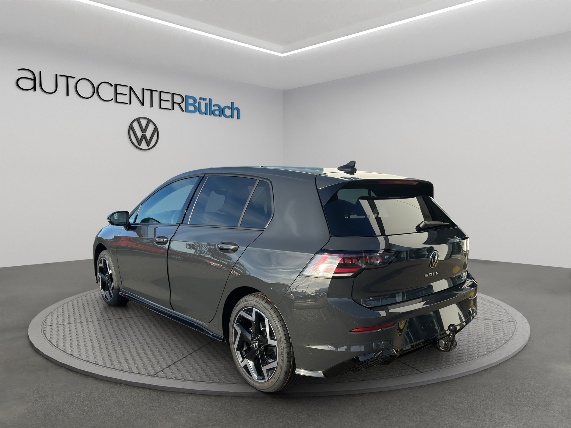 VW Golf 2.0 TSI R-Line DSG 4 Motion-image-6