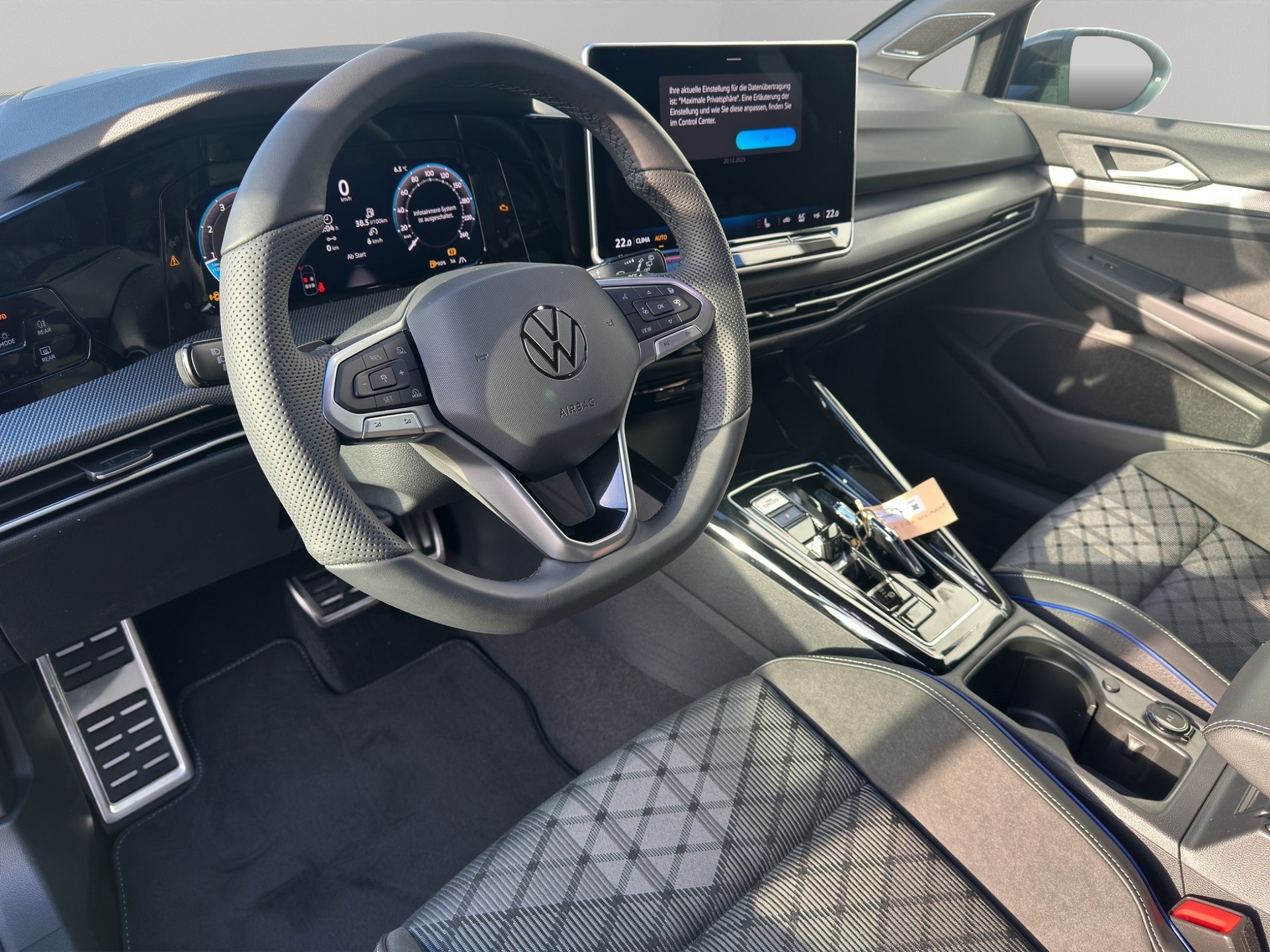 VW Golf 2.0 TSI R-Line DSG 4 Motion-image-9
