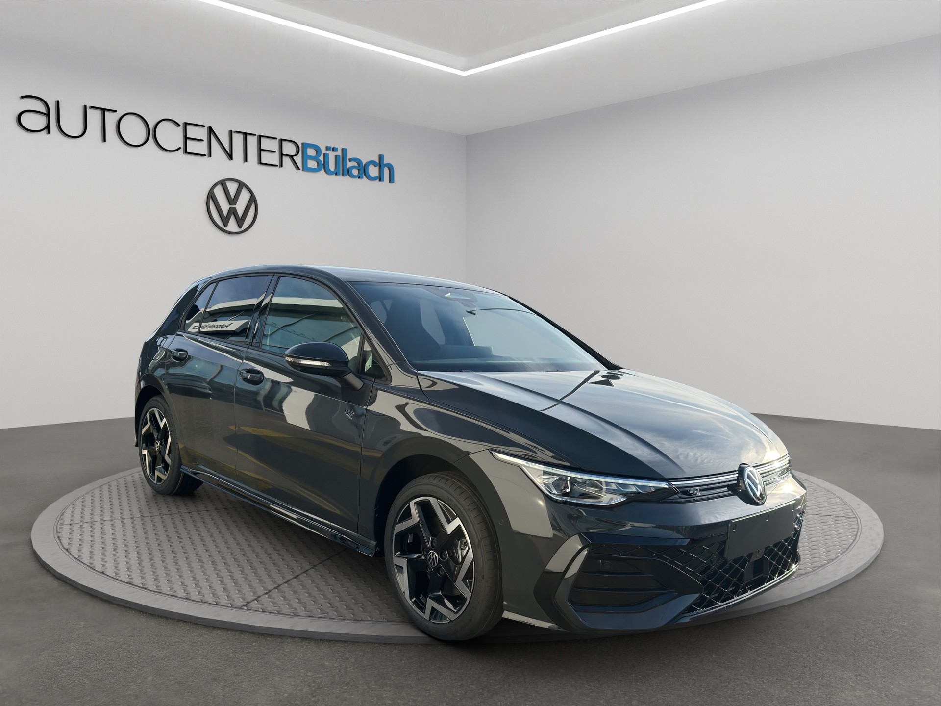 VW Golf 2.0 TSI R-Line DSG 4 Motion-image-2