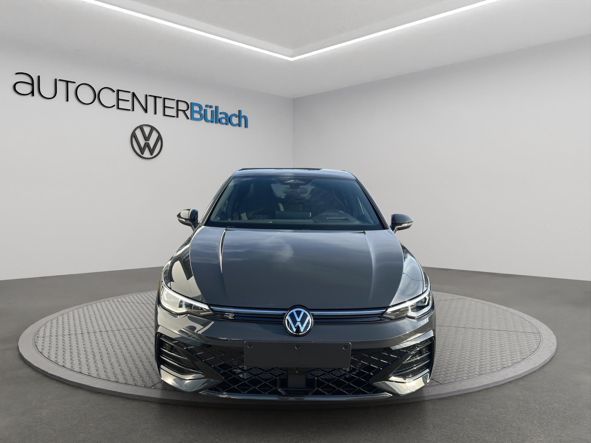 VW Golf 2.0 TSI R-Line DSG 4 Motion-image-1