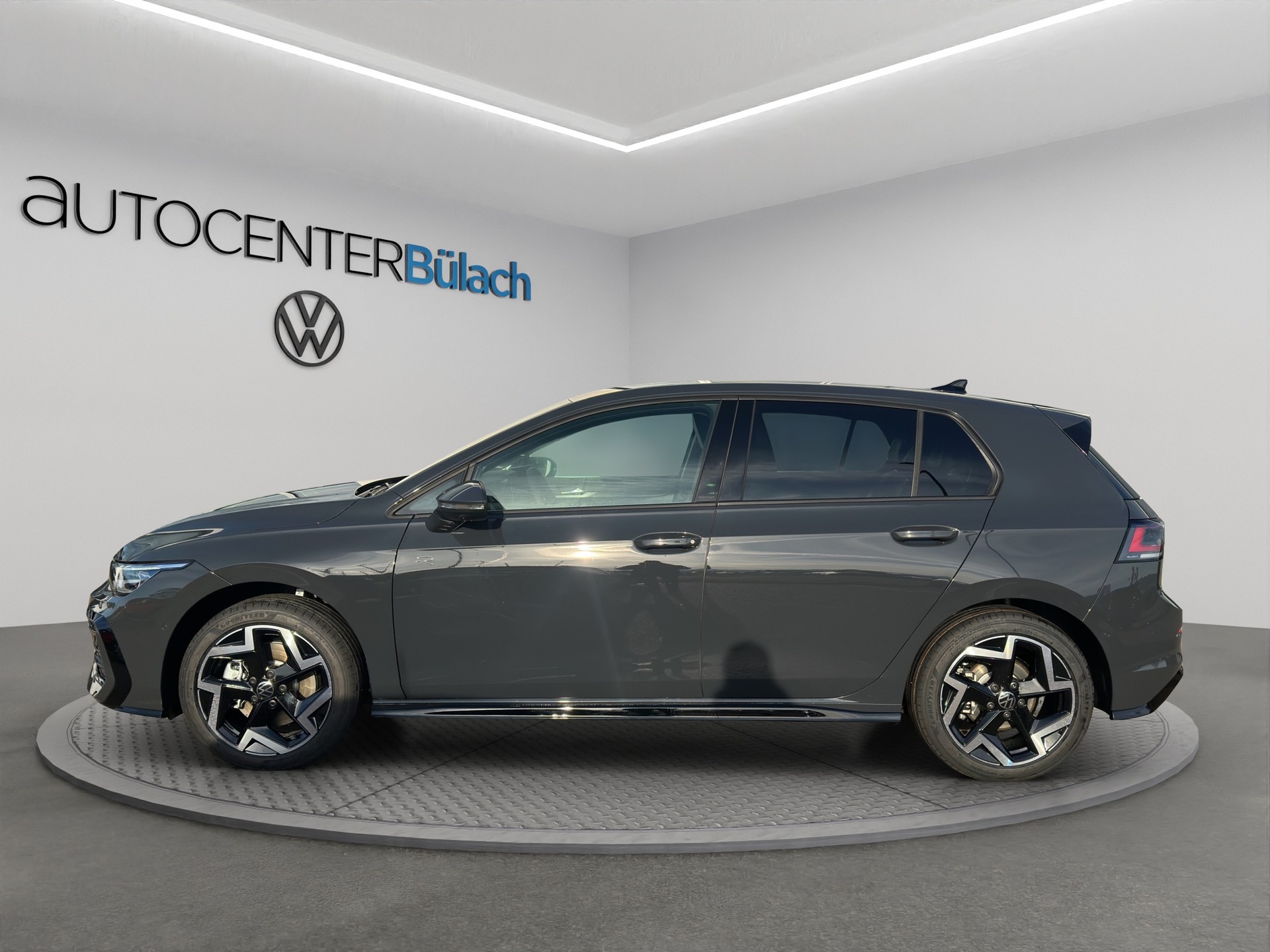 VW Golf 2.0 TSI R-Line DSG 4 Motion-image-7