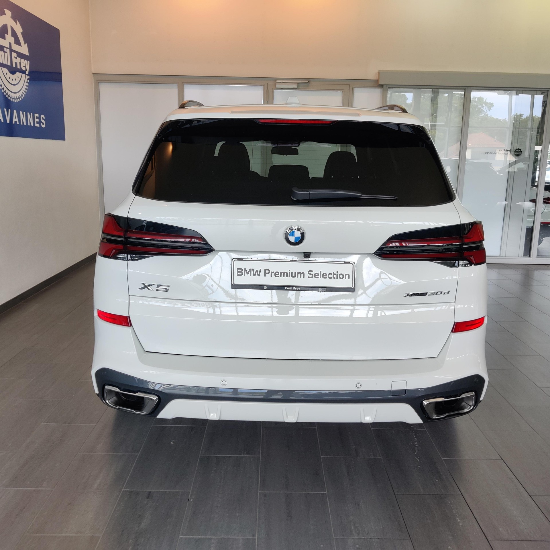 BMW X5 30d 48V xDrive M-sport-showroom-element-2