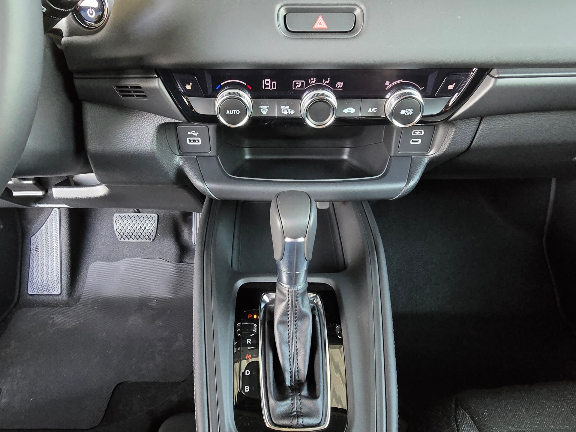 HONDA HR-V 1.5i-MMD Elegance-image-8