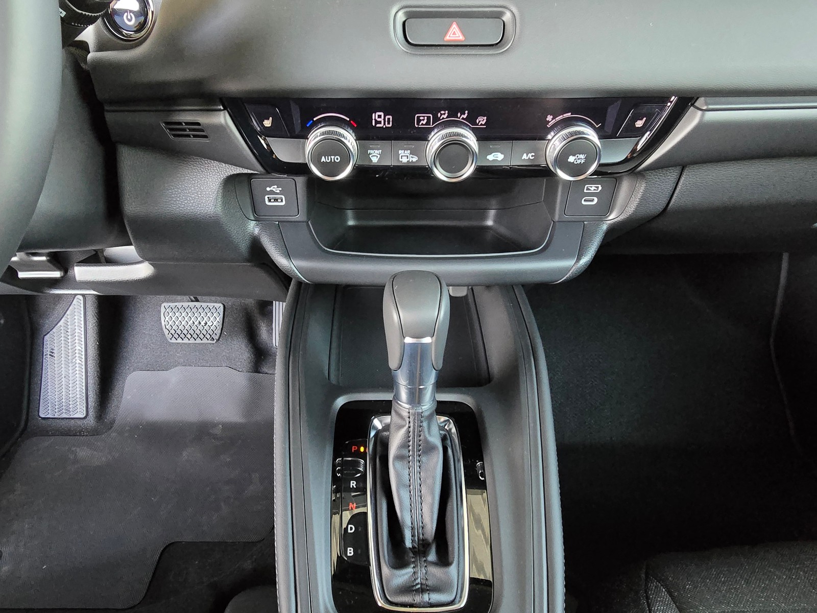 Honda HR-V 1.5i-MMD Elegance — photo 9